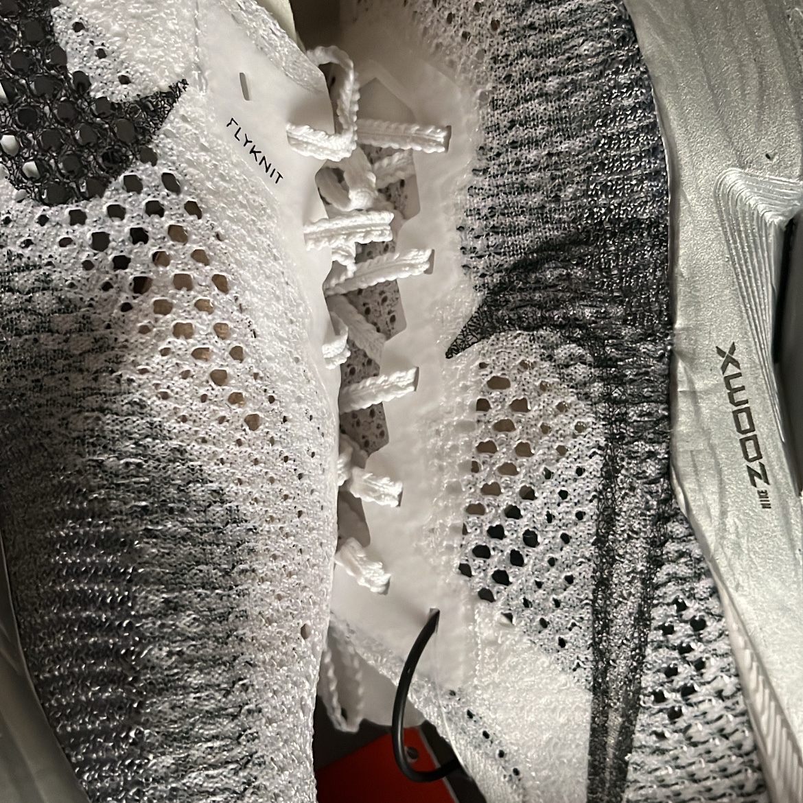 Nike ZoomX Vaporfly Next% 3 White Grey 착용 스타일