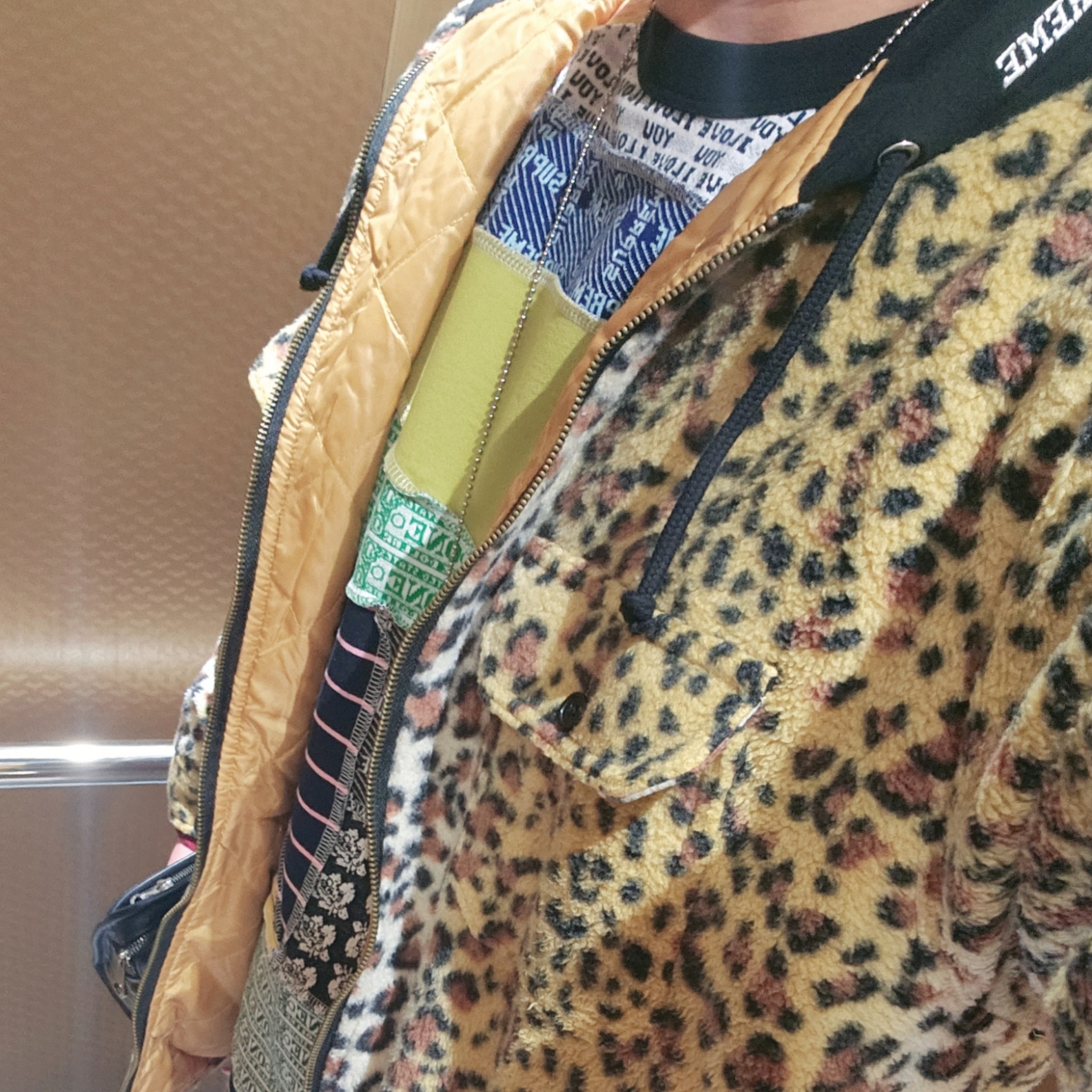 Supreme Patchwork Jacquard L/S Top Multicolor - 23SS, Supreme Fleece Zip Up Hooded Shirt Brown Leopard - 23FW 착용 스타일
