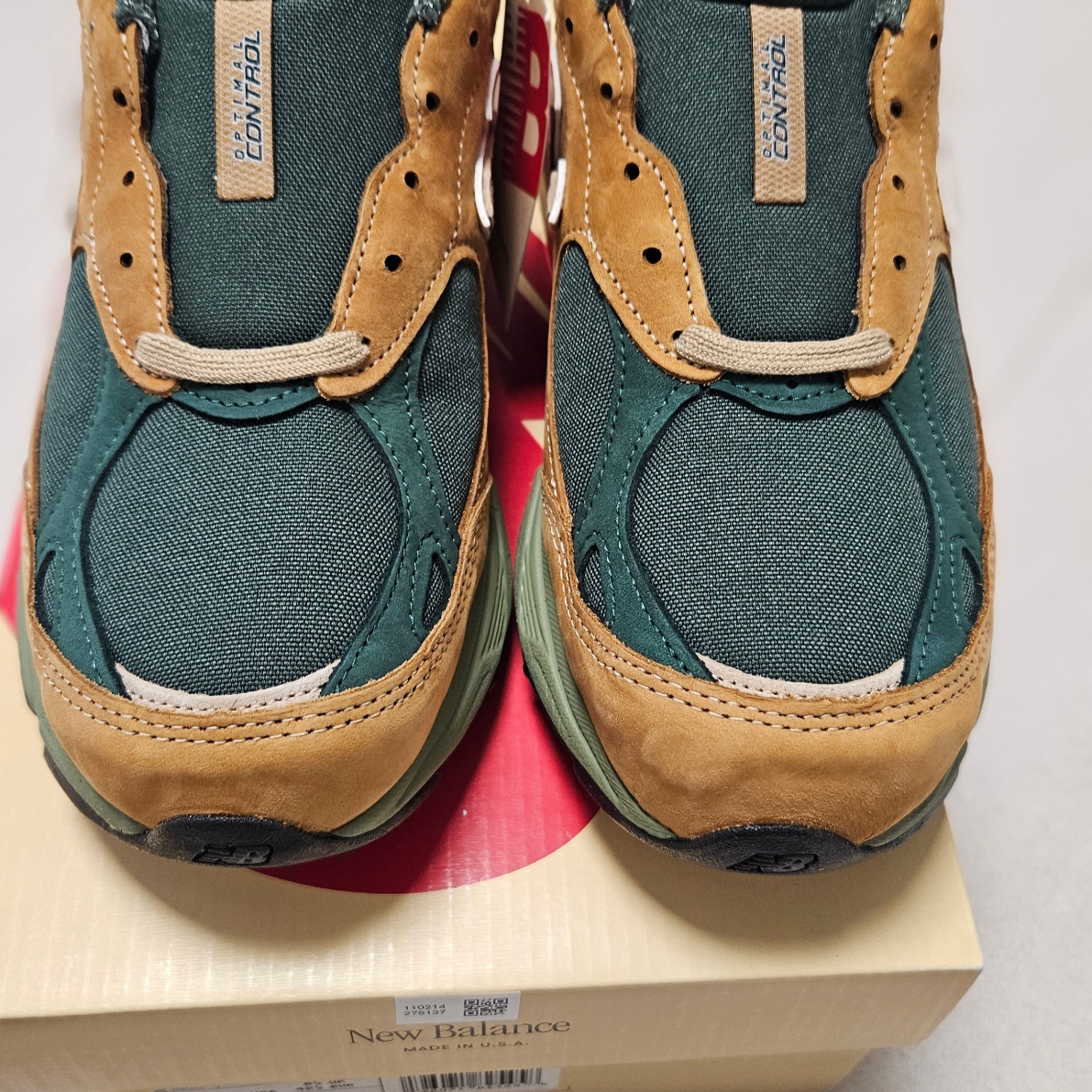 New Balance 990v3 Made in USA Tan Green 착용 스타일 - 4