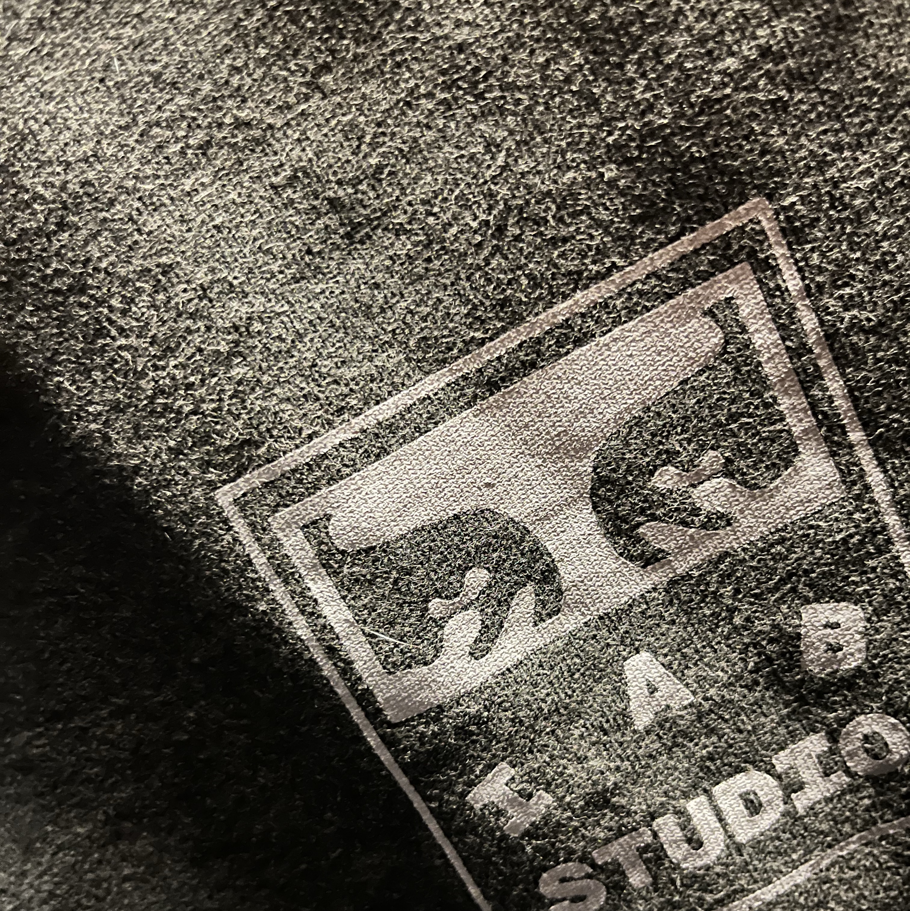 IAB Studio x Obey Icon Heavyweight Box T-Shirt Digital Black 착용 스타일