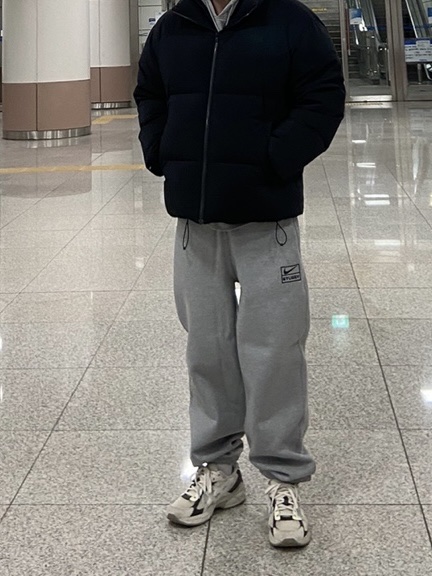 Nike x Stussy NRG RA Fleece Pants Dark Grey Heather (DJ9490-063), Asics x Hal Studios Gel-1130 MK-III Glacier 착용 스타일