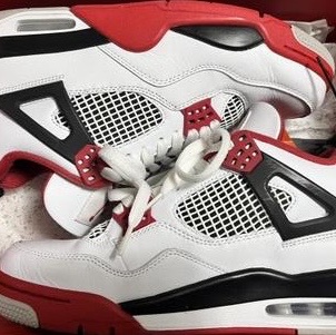 Jordan 4 Retro OG Fire Red 2020 착용 스타일