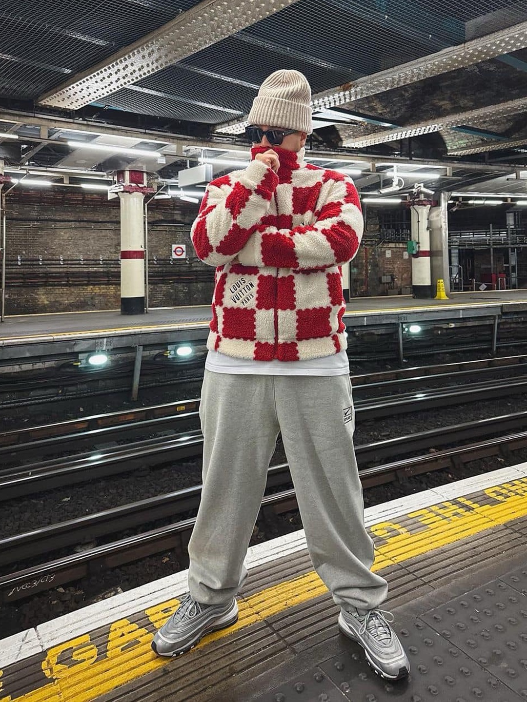 Nike x Stussy NRG Fleece Pants Dark Grey Heather (DO9340-063), Nike x Stussy Fleece Pants Grey Heather (FN5231-050) 착용 스타일 - 5