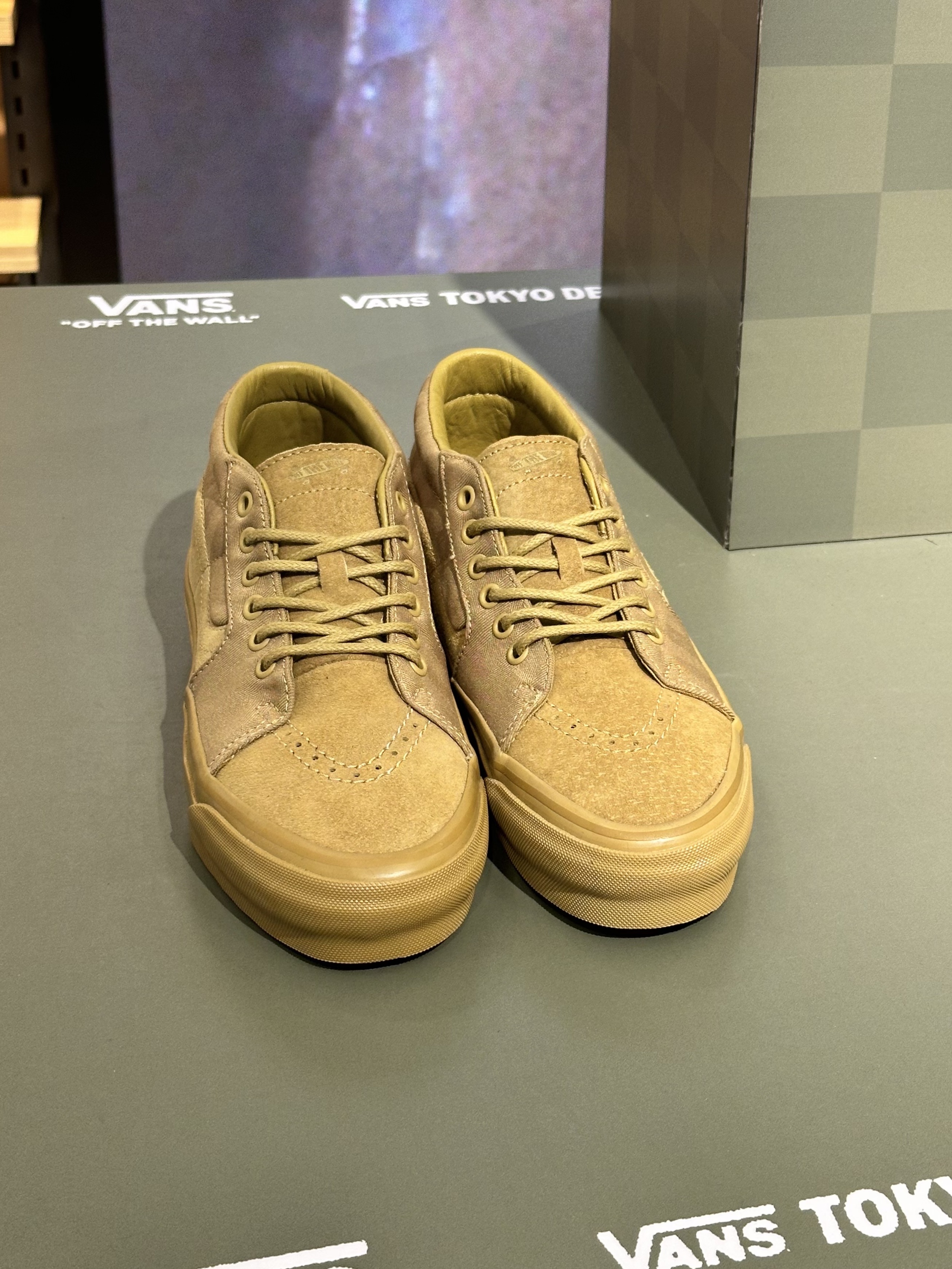 Vans TDC Sk8-Mid Reissue 83 MG LX TDC Antelope 착용 스타일 - 2