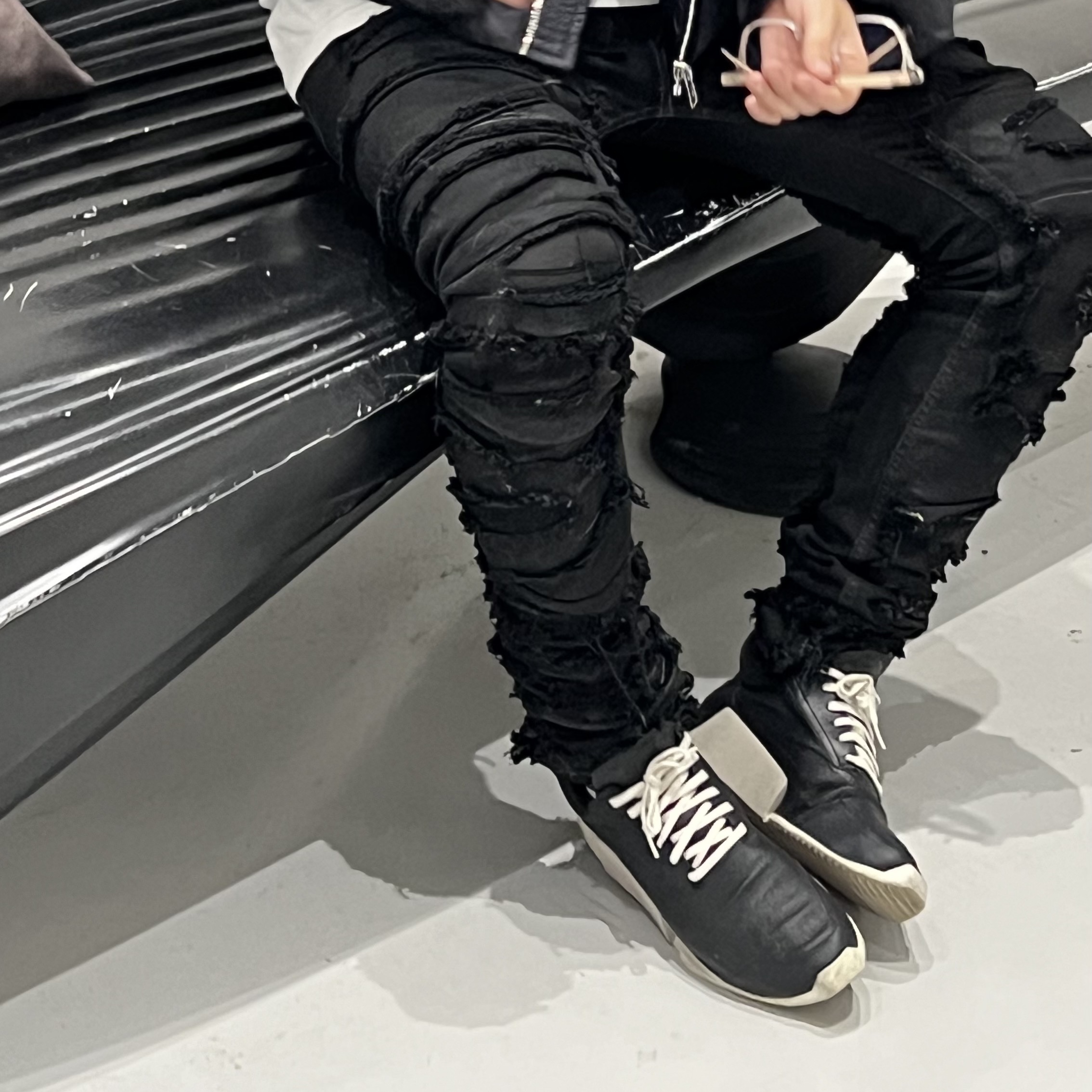 Adidas x Rick Owens Level Runner Low 2 Yellow 착용 스타일 - 1