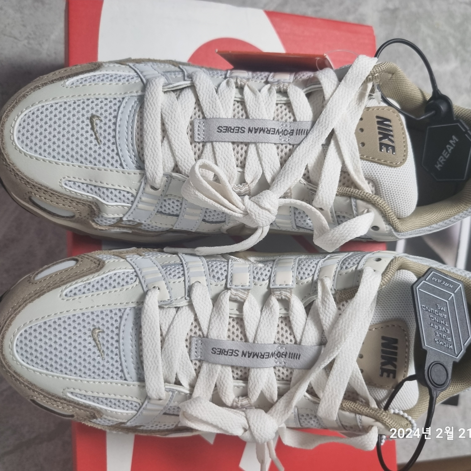 Nike P-6000 PRM Hangul Day Photon Dust Khaki 착용 스타일 - 1