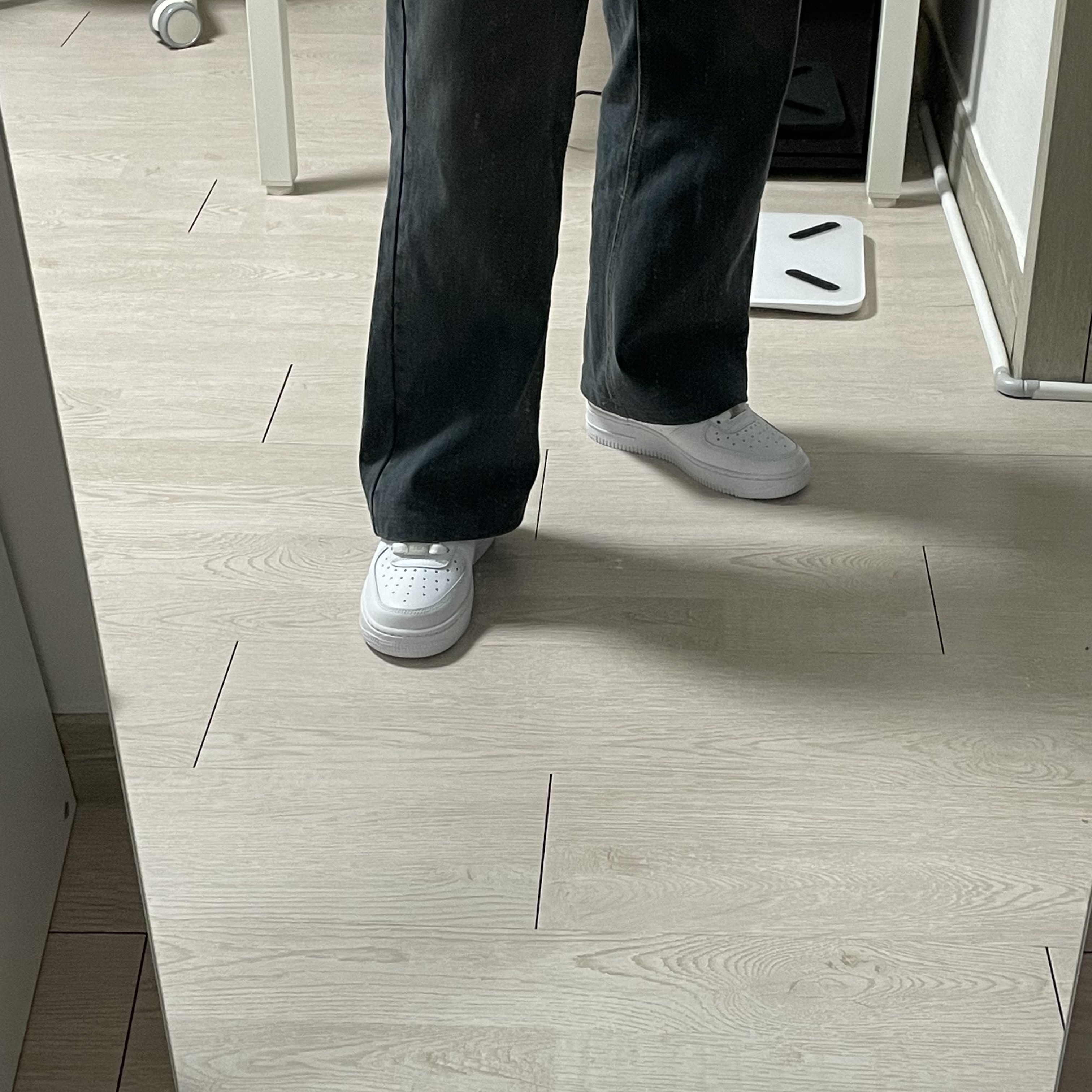 (W) Nike Air Force 1 '07 Low White 착용 스타일 - 2