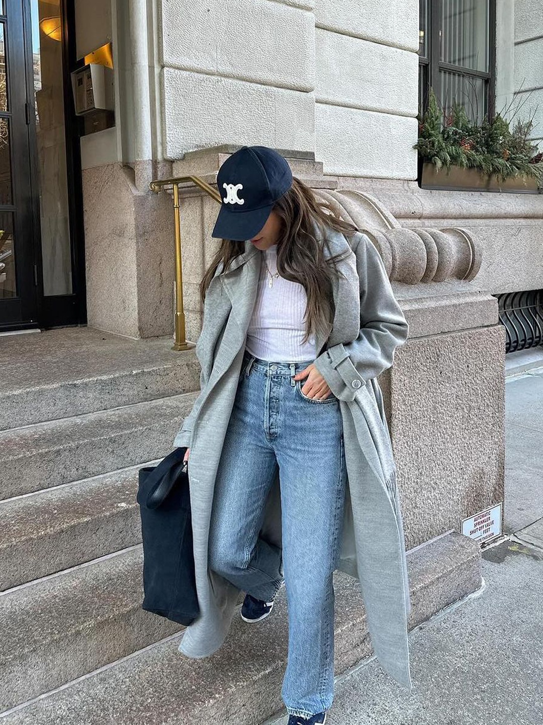 (W) Celine Triomphe Baseball Cap in Cotton Navy, (W) Celine Triomphe Baseball Cap in Cotton Khaki 착용 스타일 - 4