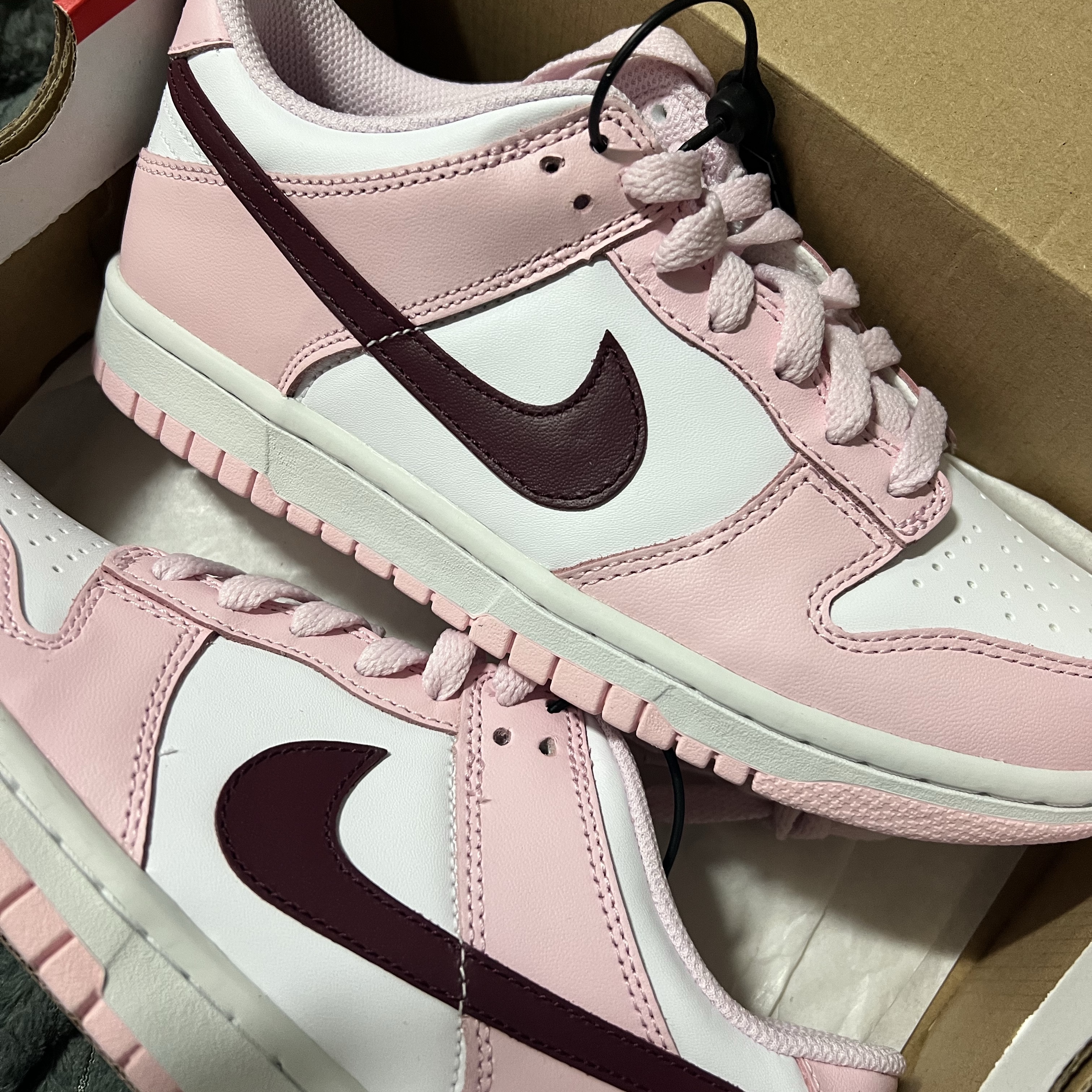 (GS) Nike Dunk Low Pink Foam 착용 스타일