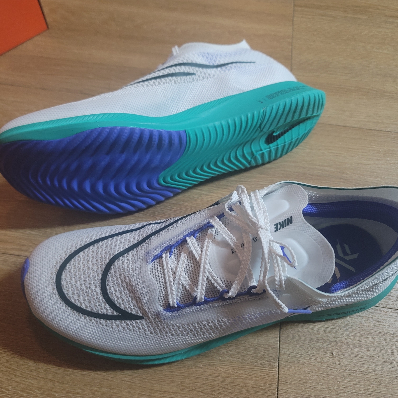 Nike ZoomX Streakfly White Clear Jade 착용 스타일