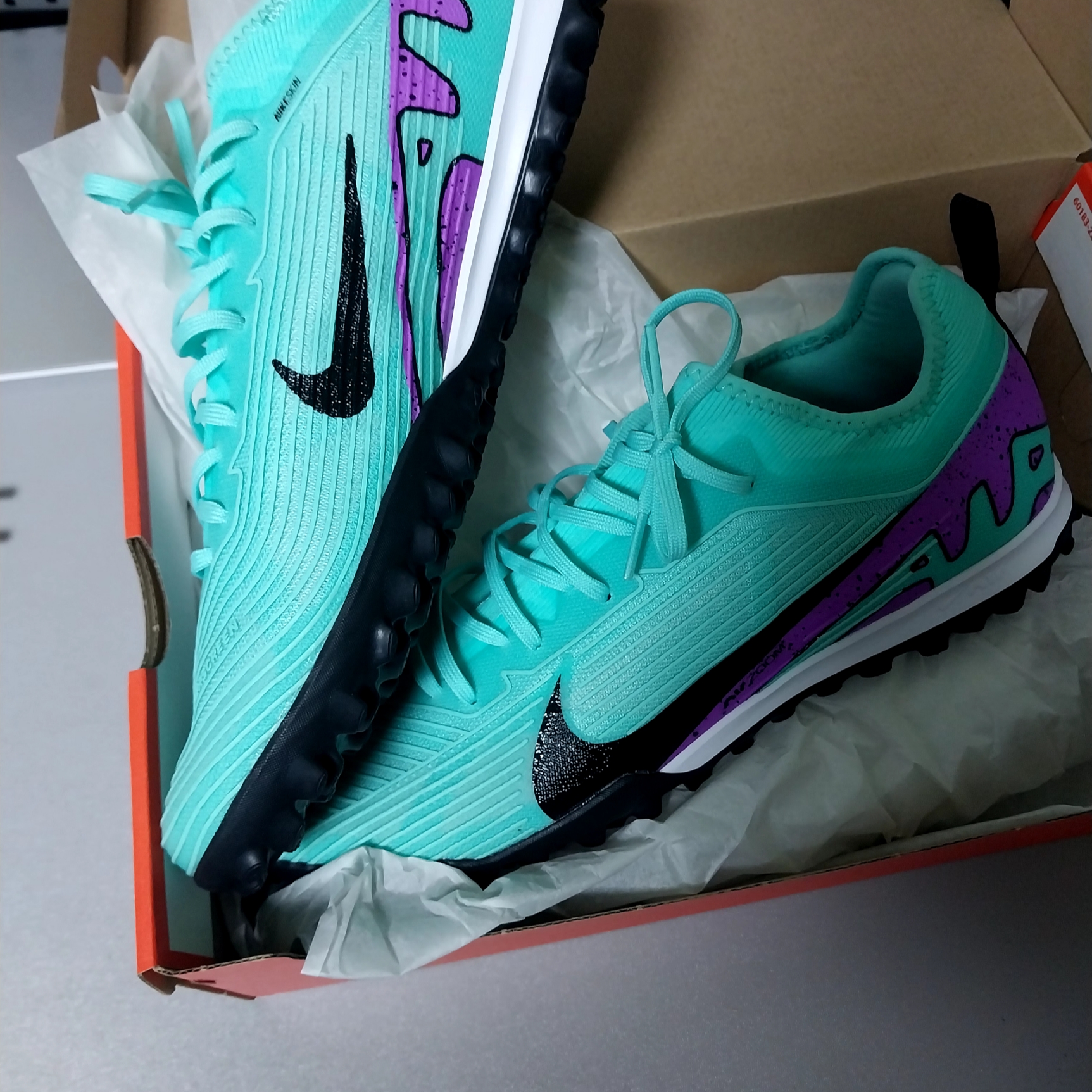 Nike Zoom Mercurial Vapor 15 Pro TF Hyper Turquoise Fuchsia Dream 착용 스타일