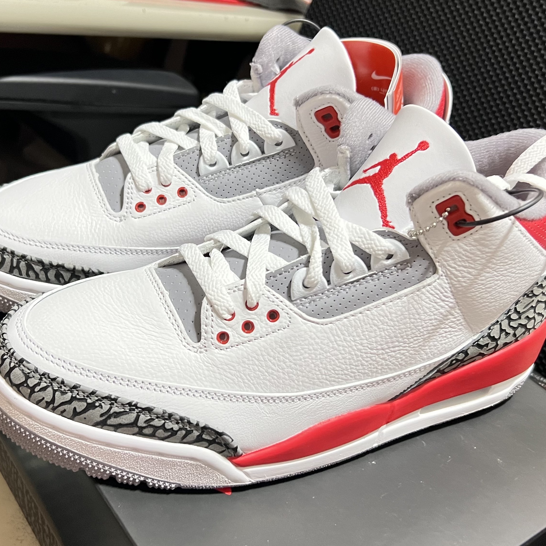 Jordan 3 Retro Fire Red 2022 착용 스타일 - 1