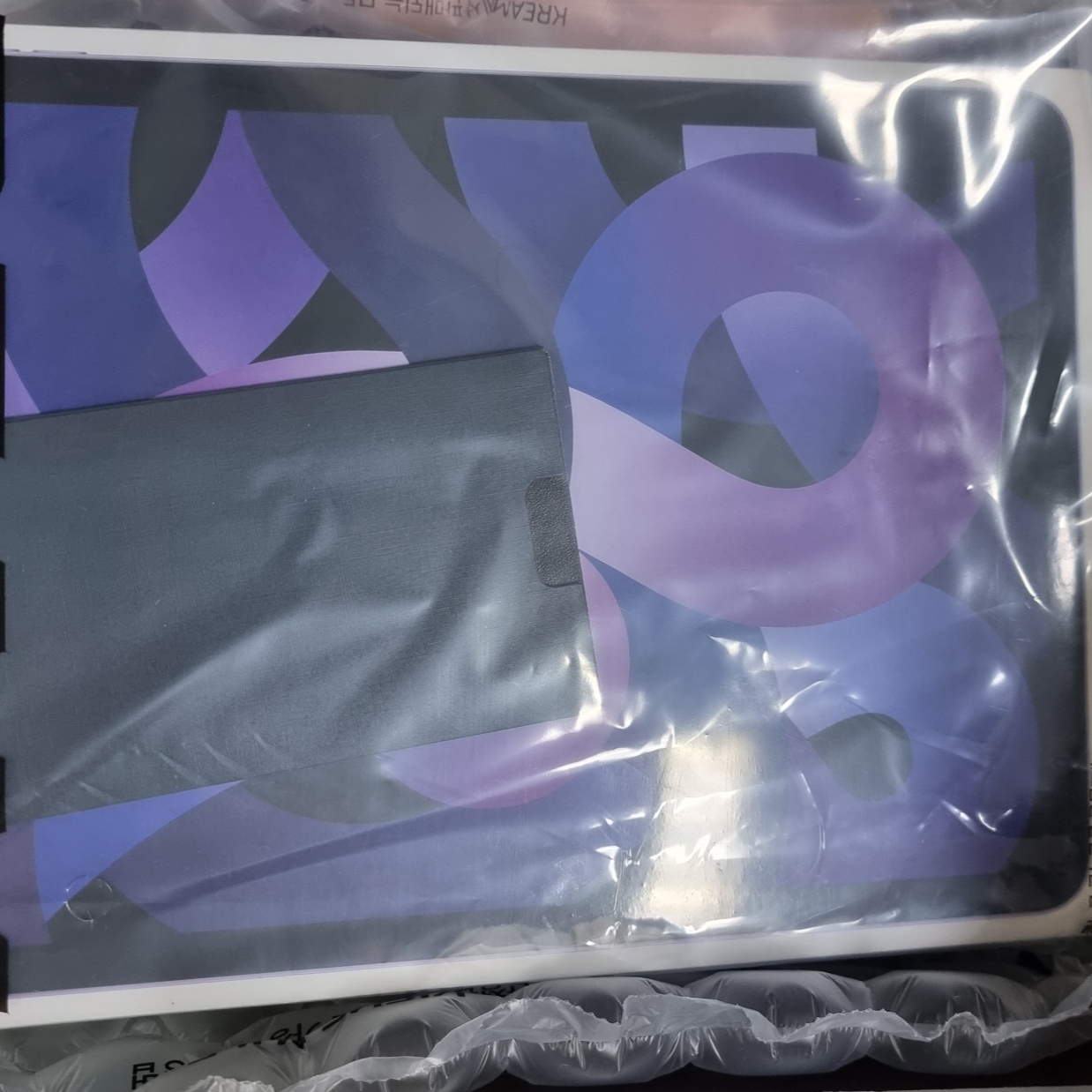 Apple iPad Air 5th Gen Wifi 64GB Purple (Korean Ver.) 착용 스타일