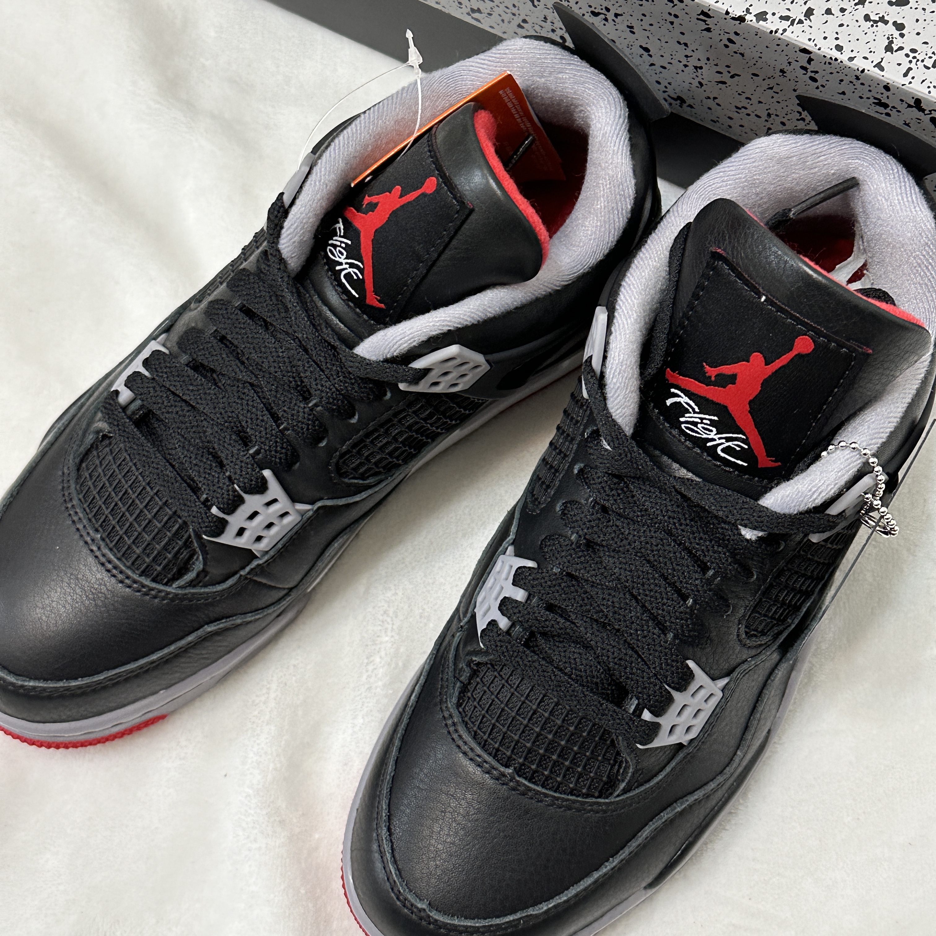 Jordan 4 Retro Bred Reimagined 착용 스타일 - 5