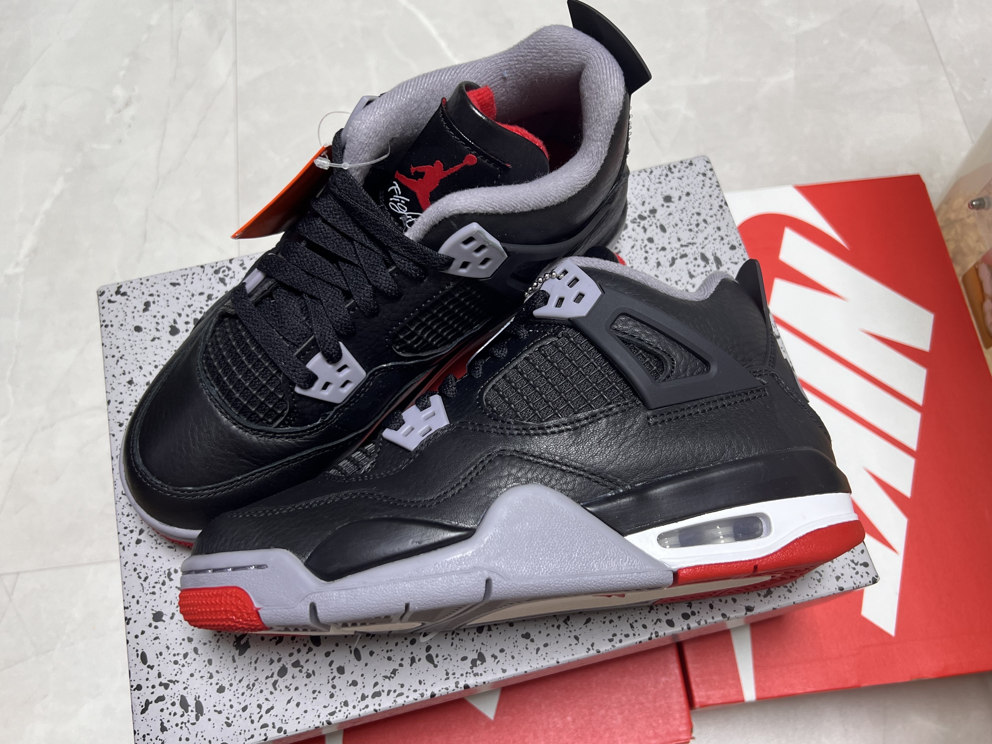 Jordan 4 Retro Bred Reimagined 착용 스타일