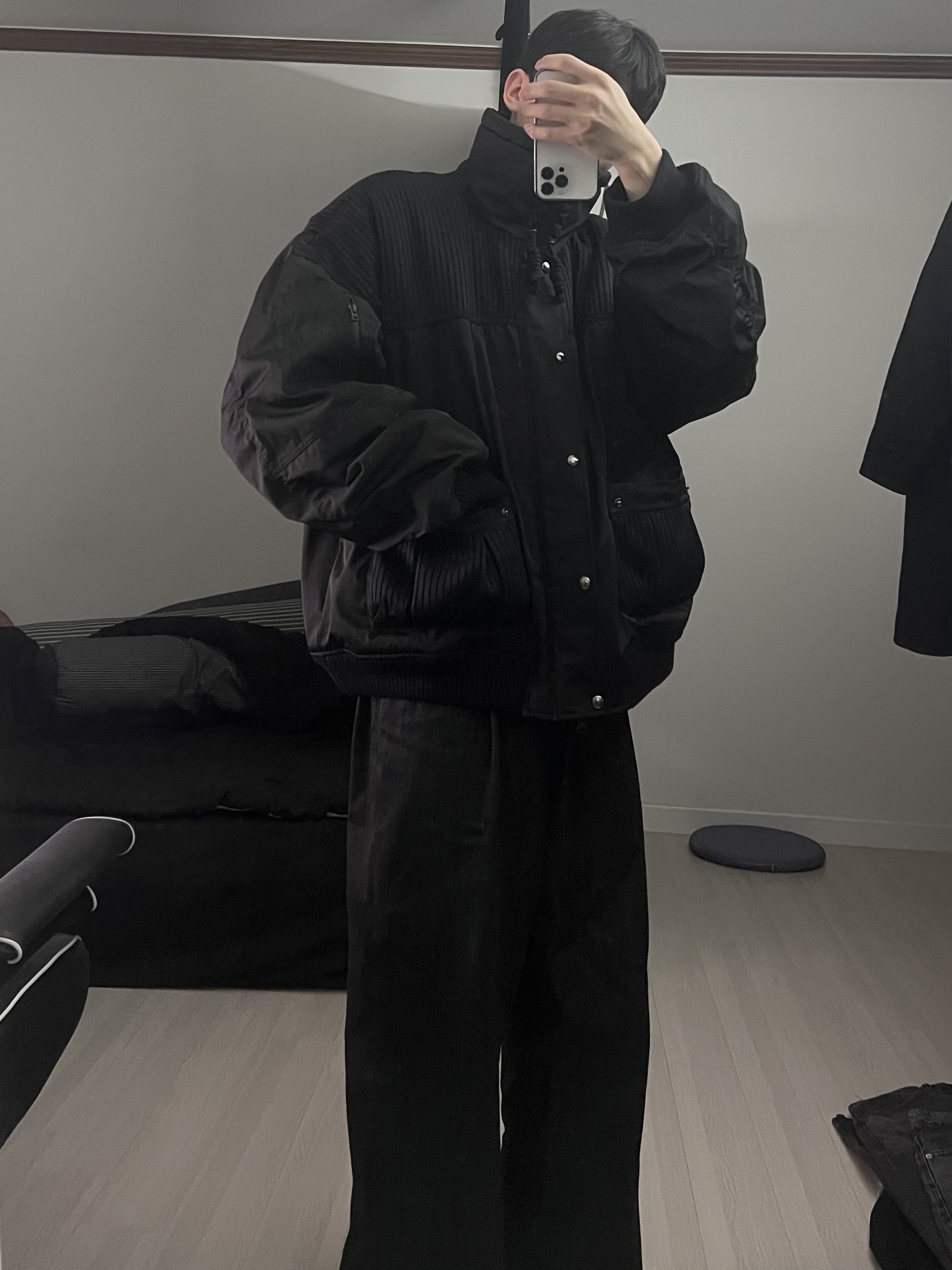 (W) Matin Kim Knit Mixed Flight Jumper Black 착용 스타일