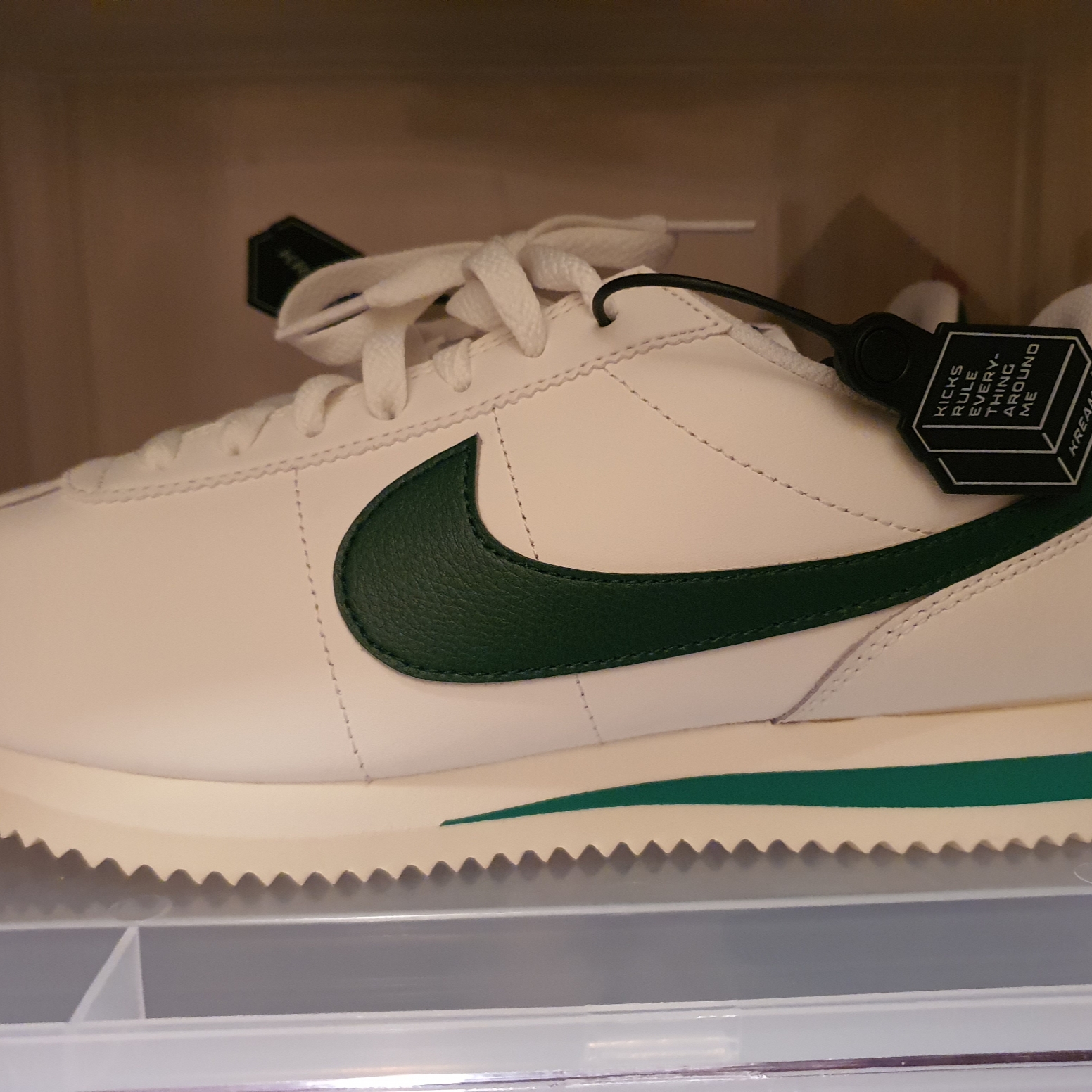 (W) Nike Cortez Gorge Green and Malachite 착용 스타일