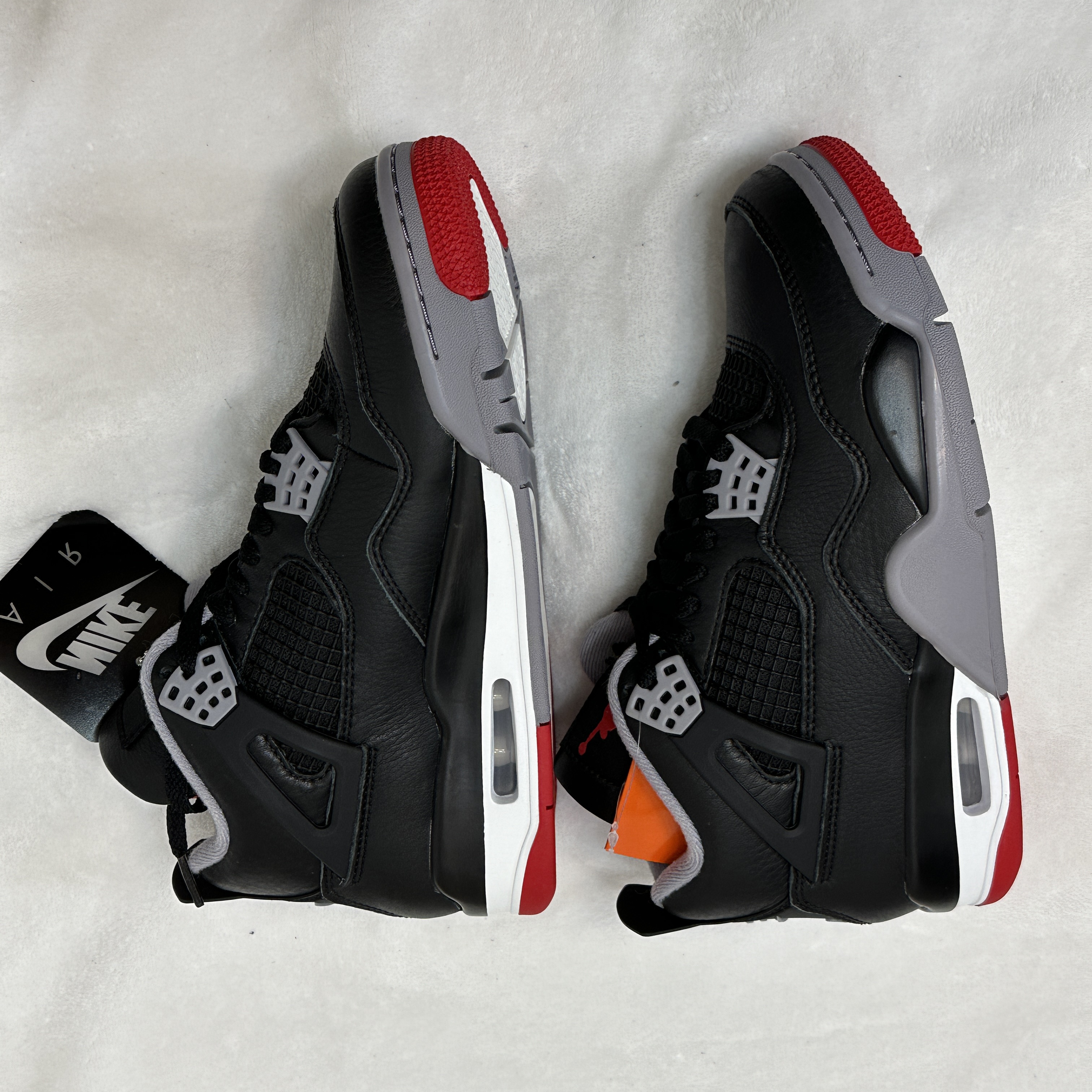 Jordan 4 Retro Bred Reimagined 착용 스타일 - 3
