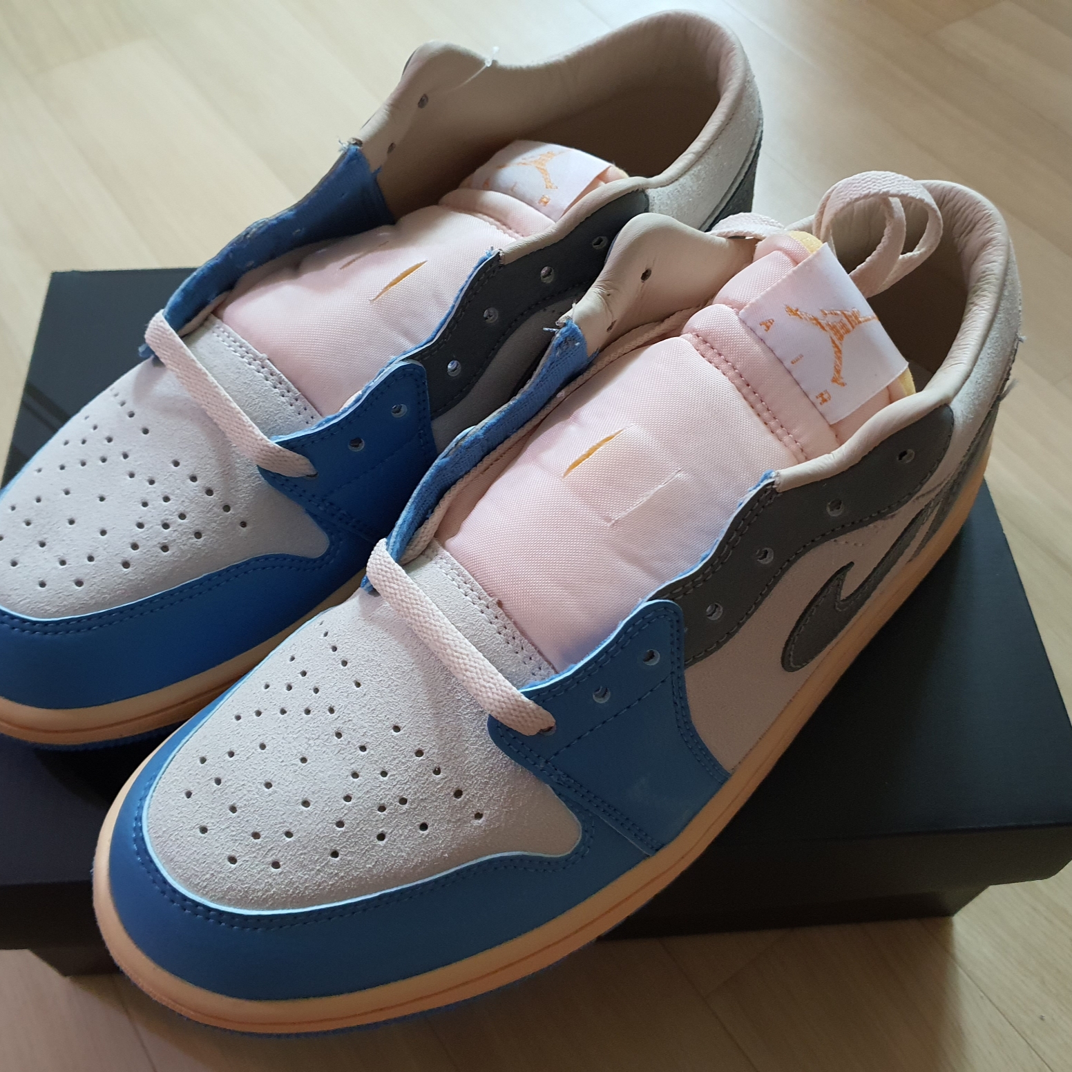 Jordan 1 Low SE Tokyo 96 착용 스타일