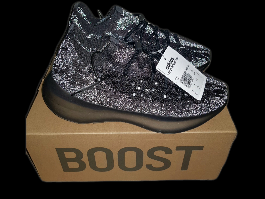 Adidas Yeezy Boost 380 Onyx - Reflective 착용 스타일 - 1
