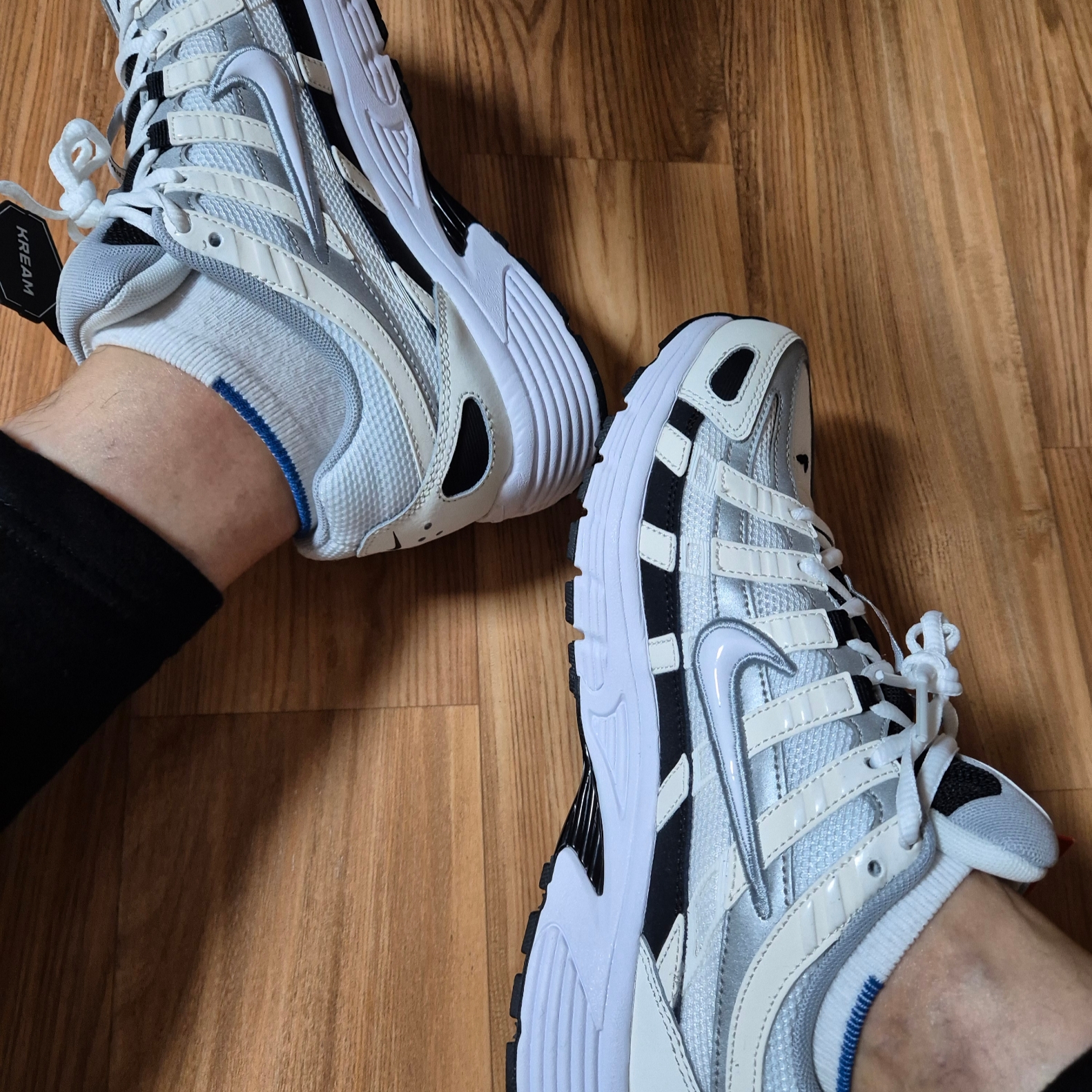Nike P-6000 Sail Wolf Grey 착용 스타일 - 1