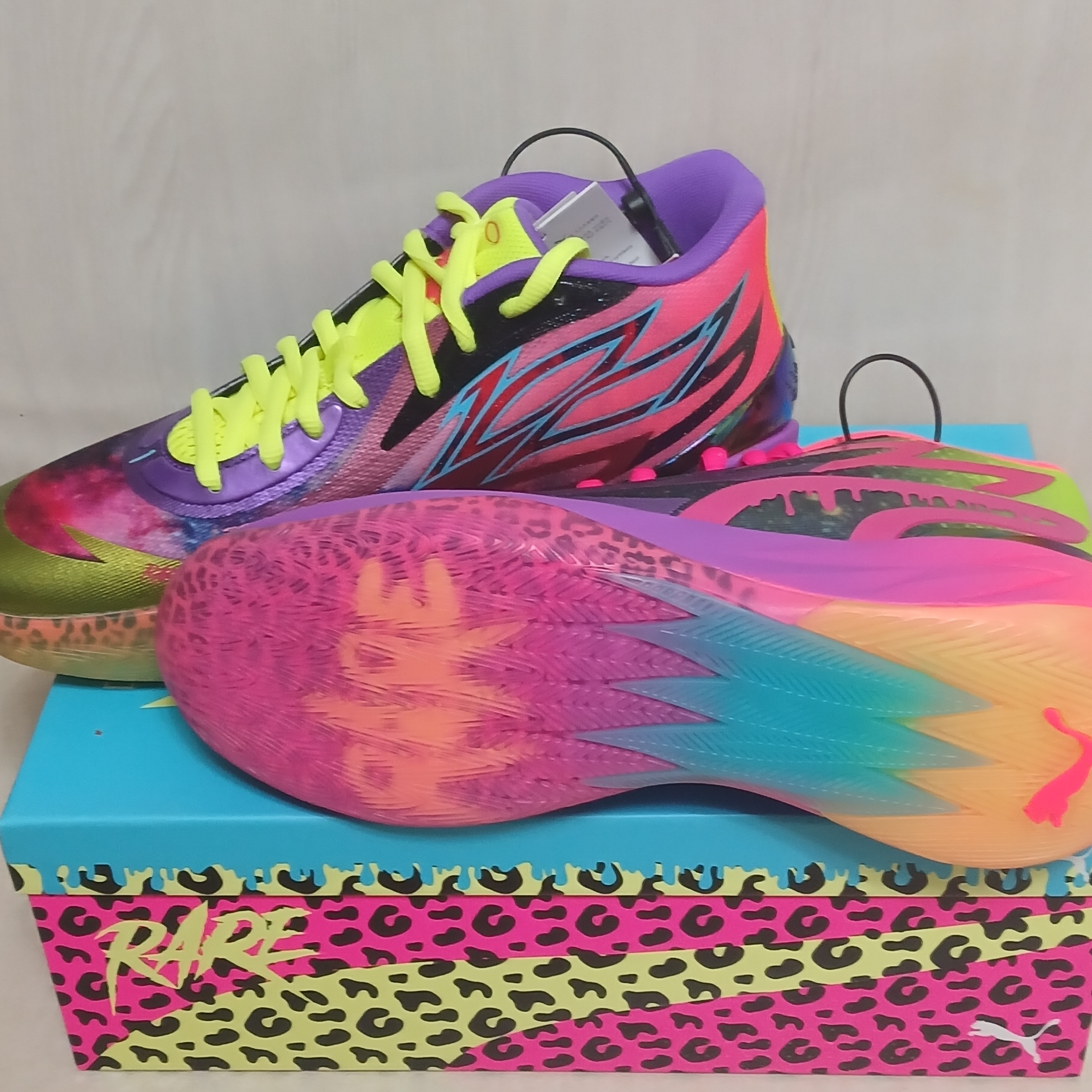Puma MB.02 Be You Purple Glimmer Safety Yellow 착용 스타일 - 4
