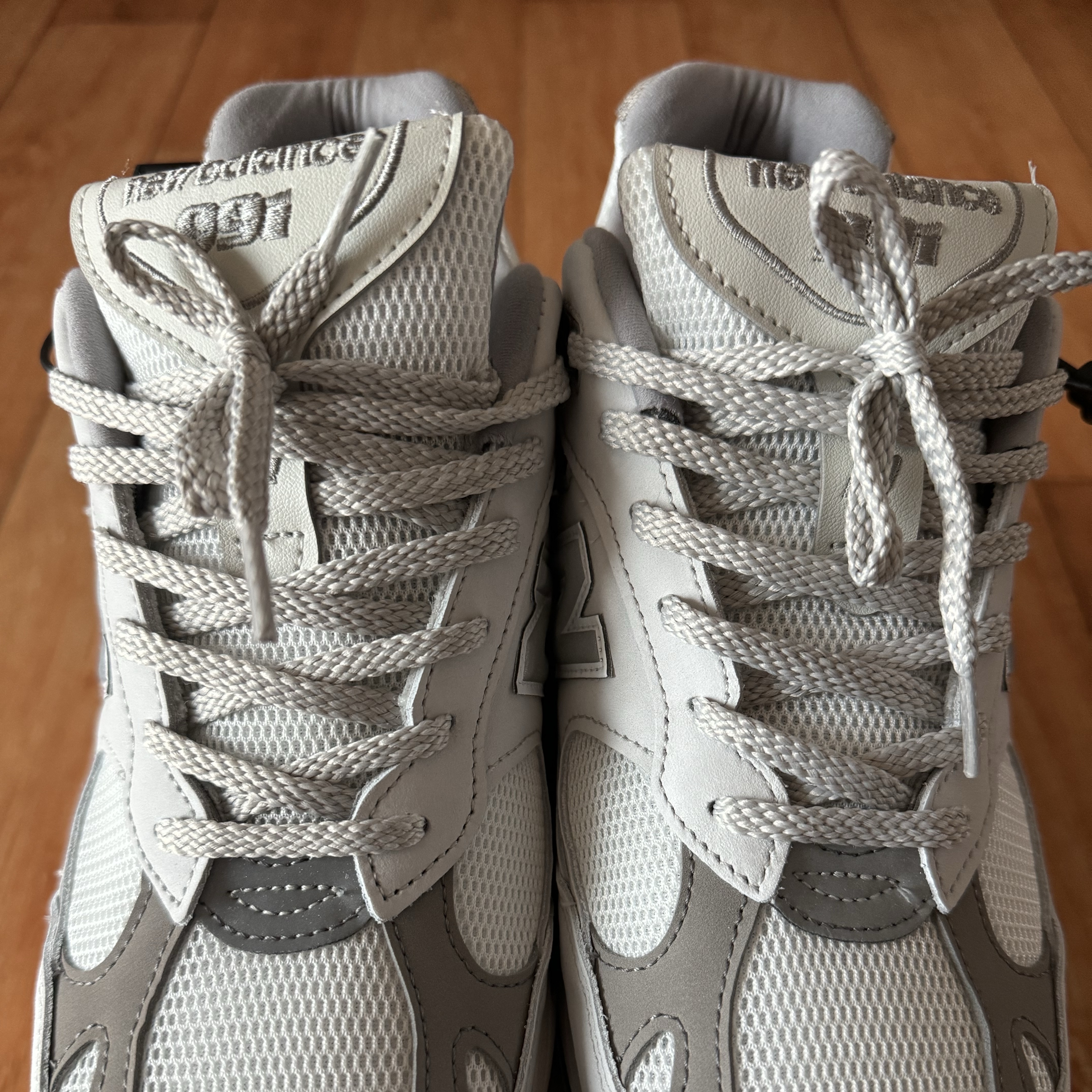 New Balance 991 Made in UK White Grey 착용 스타일