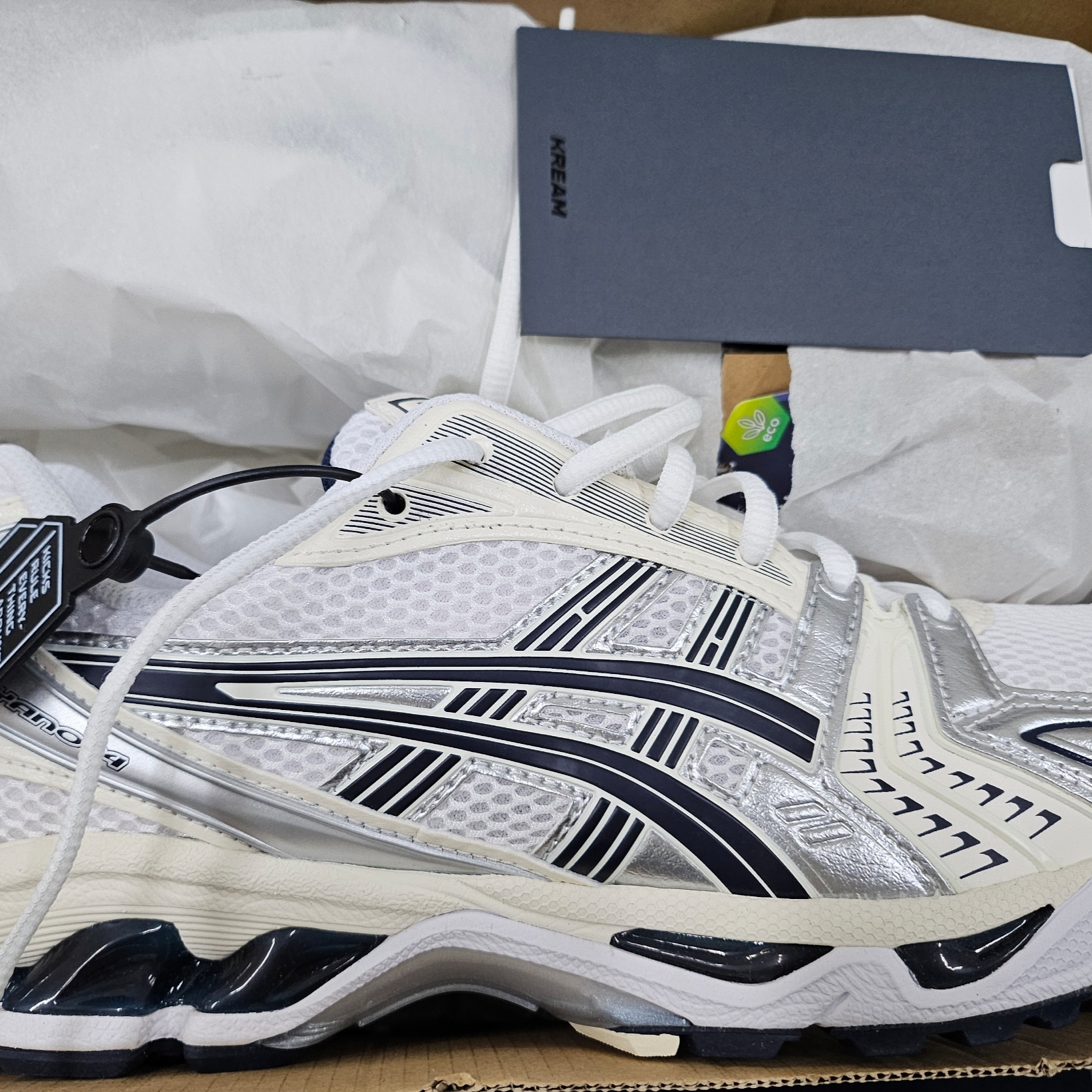 (W) Asics Gel-Kayano 14 White Midnight 착용 스타일
