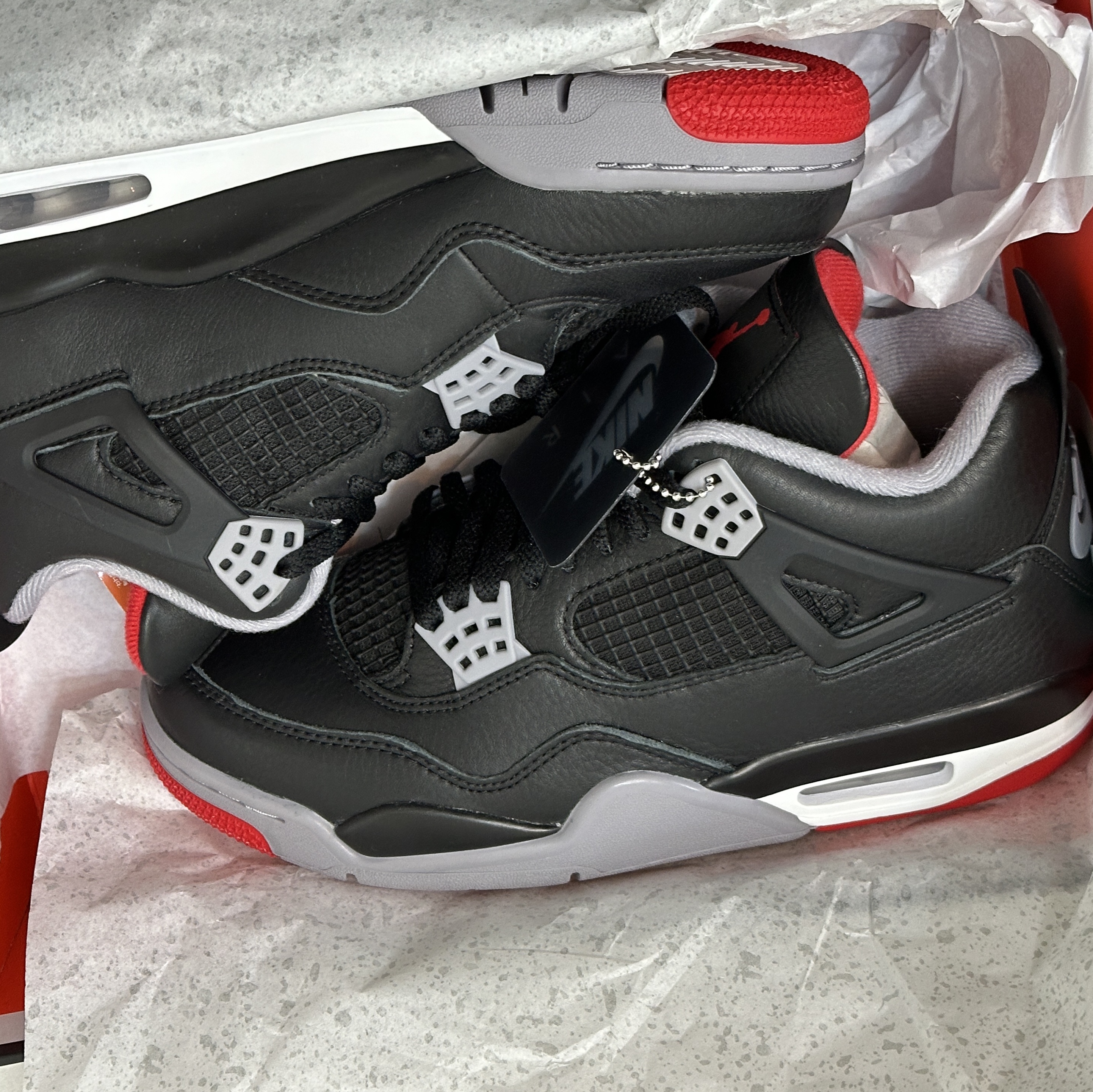 Jordan 4 Retro Bred Reimagined 착용 스타일 - 1