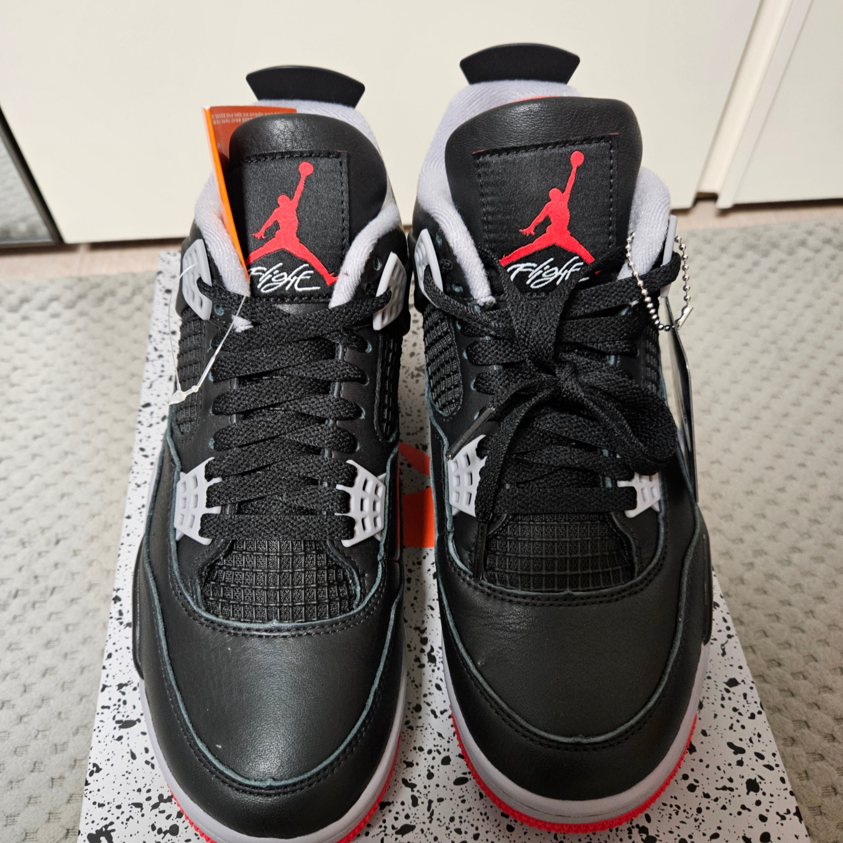 Jordan 4 Retro Bred Reimagined 착용 스타일 - 1