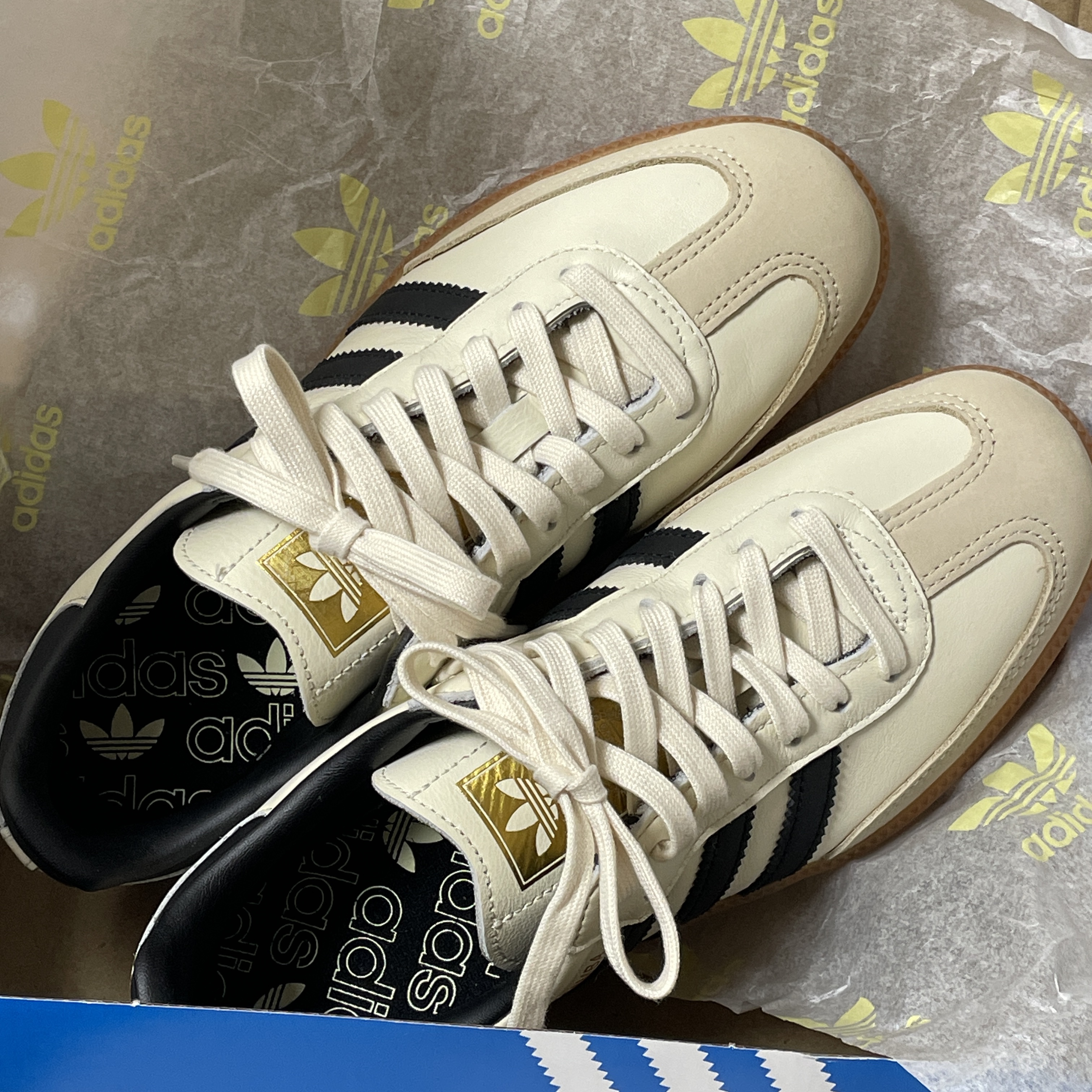 (W) Adidas Samba OG Cream White Core Black 착용 스타일 - 1