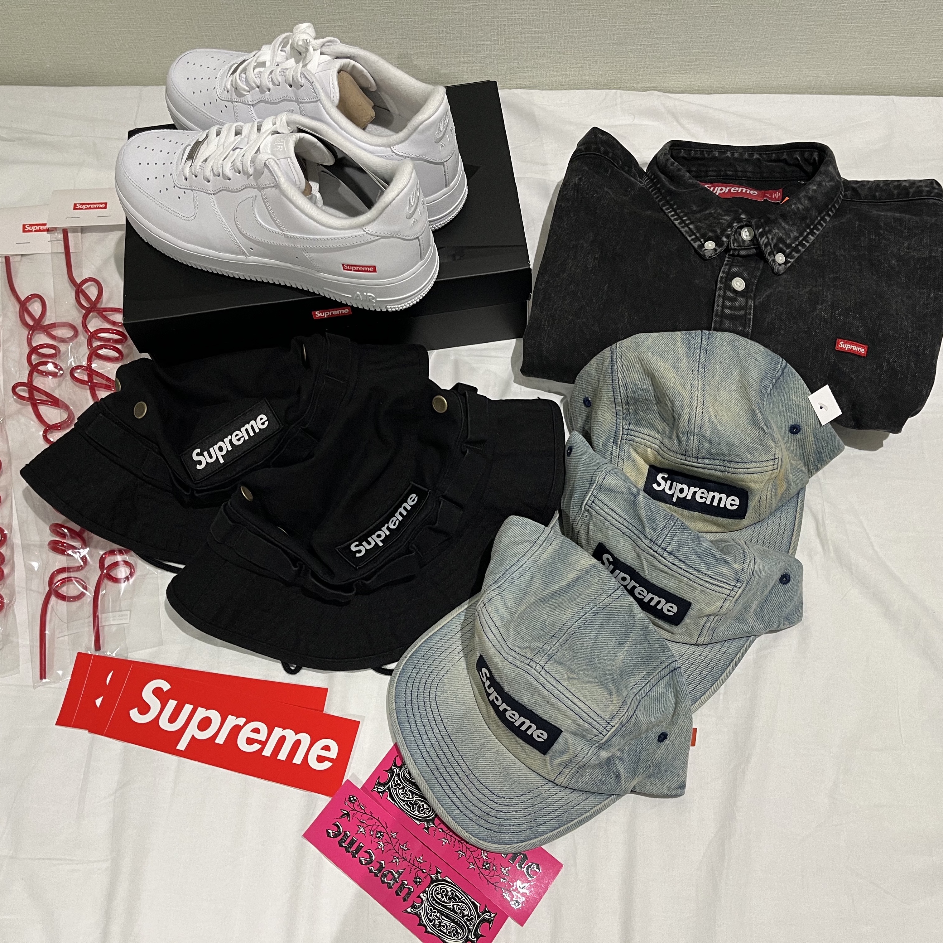Supreme Washed Chino Twill Camp Cap Dirty Indigo - 24SS, Supreme Washed Canvas Boonie Black - 24SS 착용 스타일