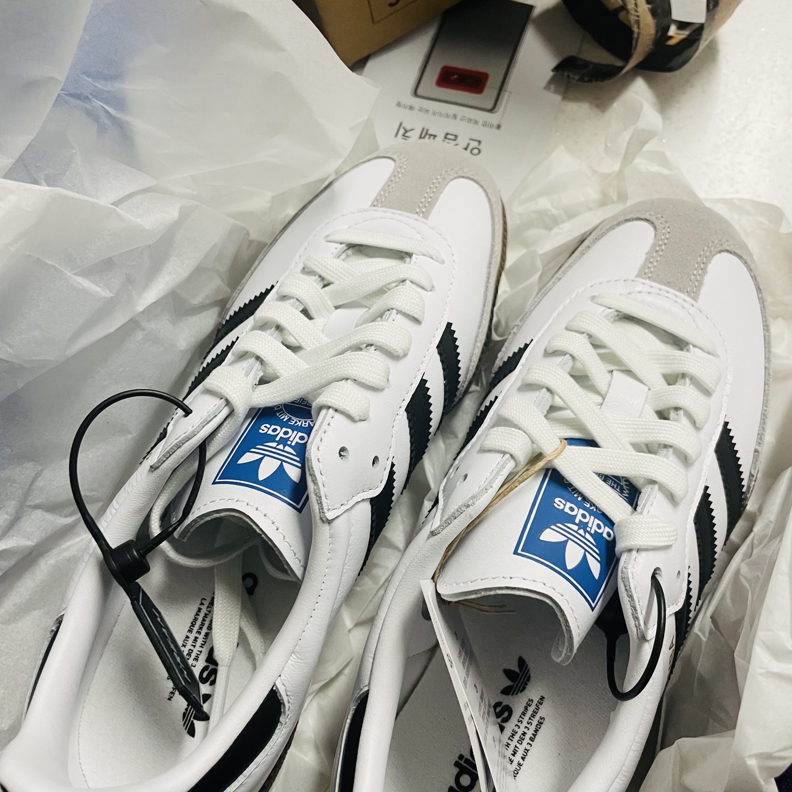 Adidas Samba OG Cloud White 착용 스타일