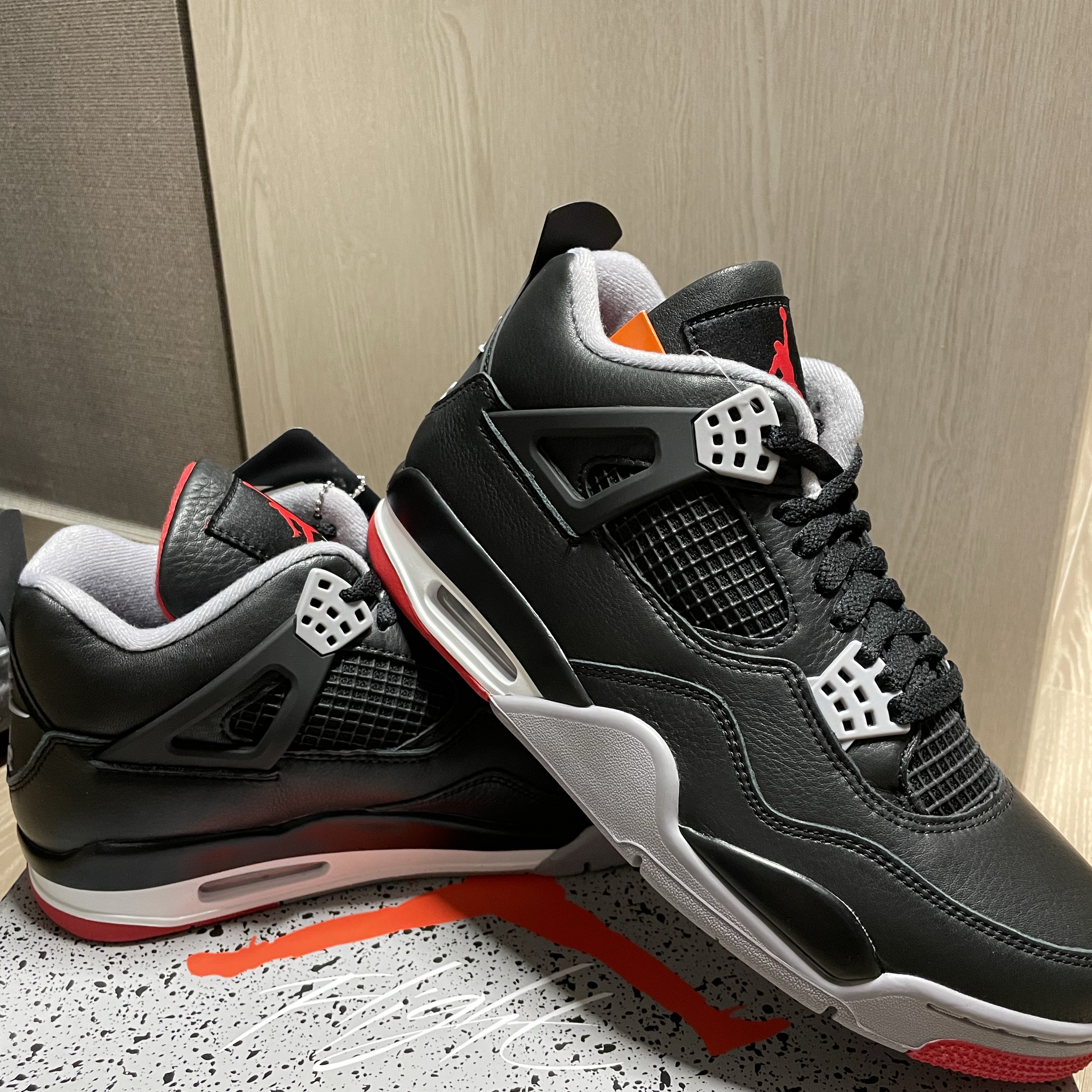 Jordan 4 Retro Bred Reimagined 착용 스타일 - 3
