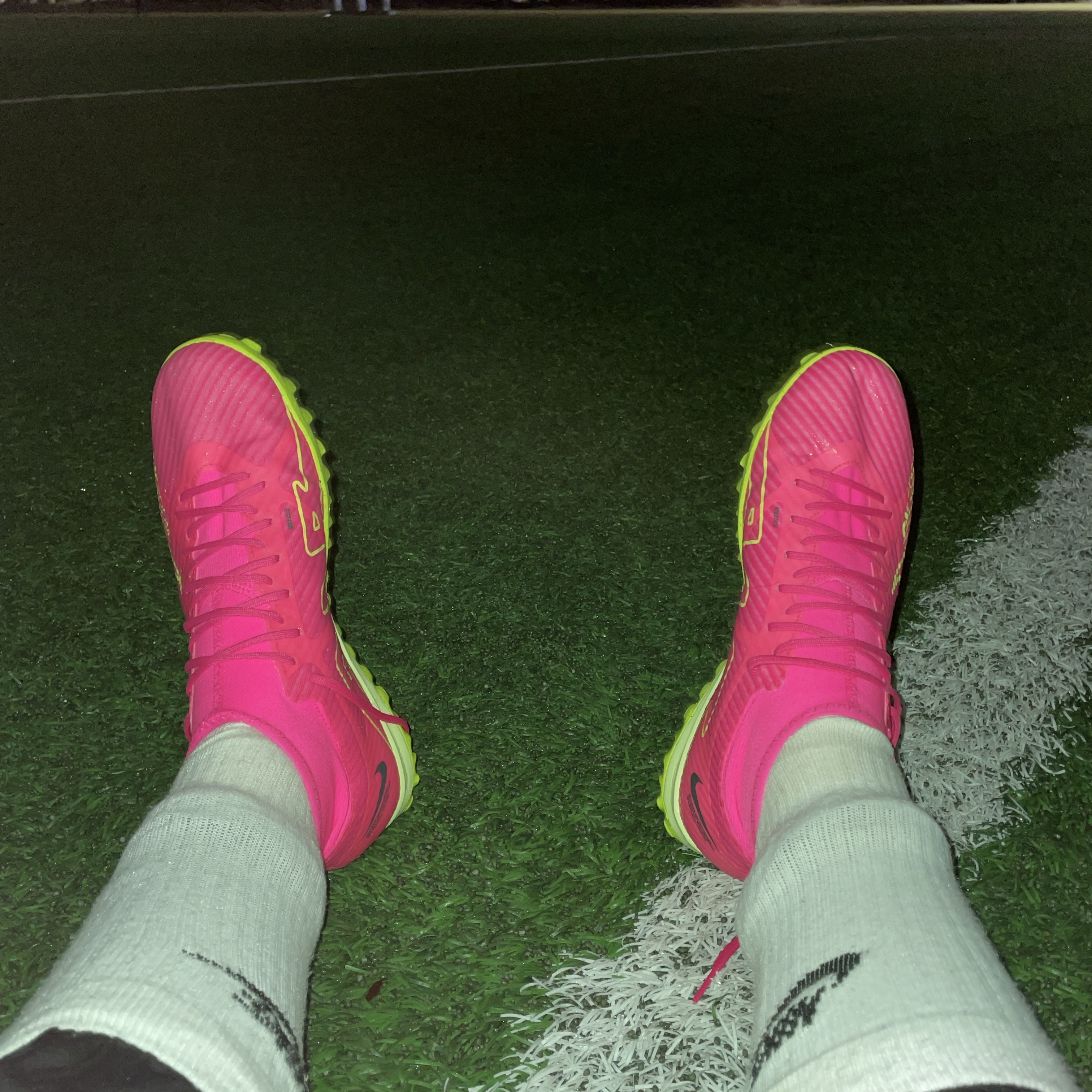 Nike Zoom Mercurial Superfly 9 Academy TF Pink Blast 착용 스타일