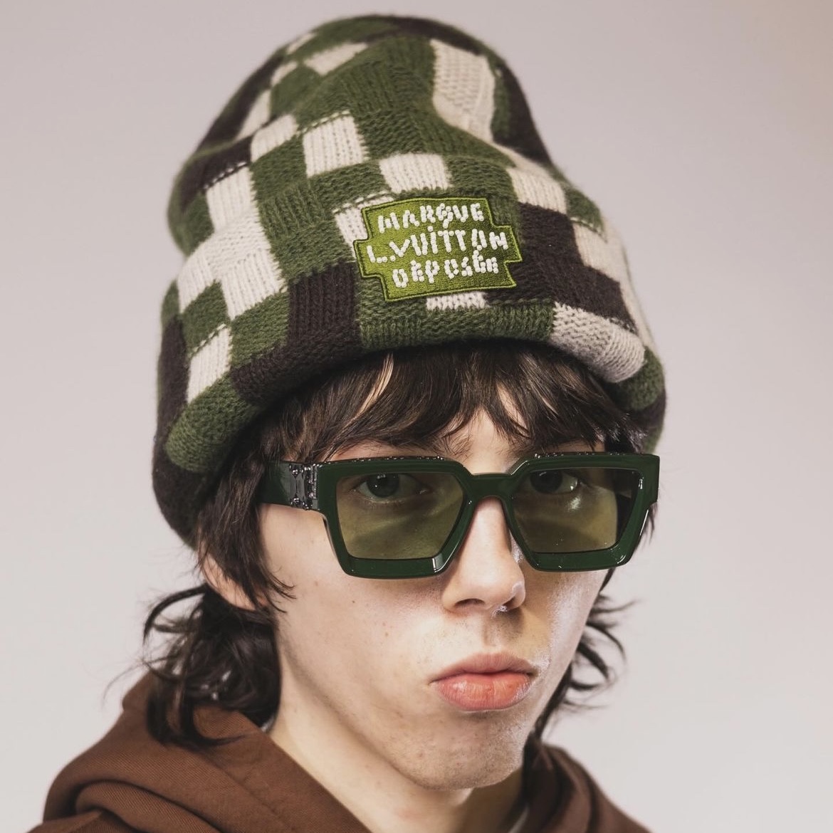 Louis Vuitton Beanie Damoflage 착용 스타일 - 1