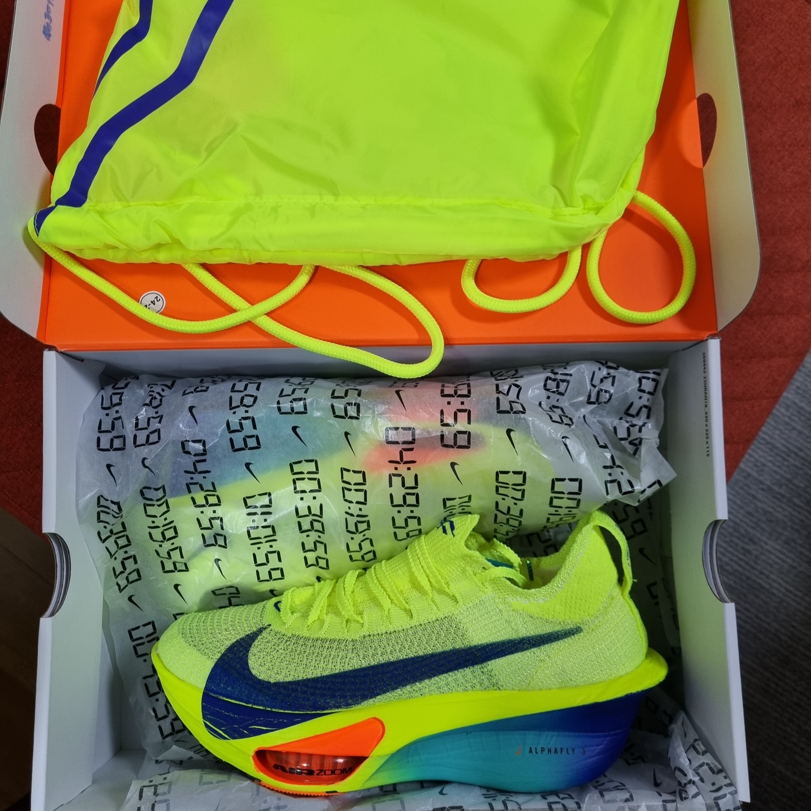 (W) Nike Air Zoom Alphafly Next% 3 Volt 착용 스타일 - 1