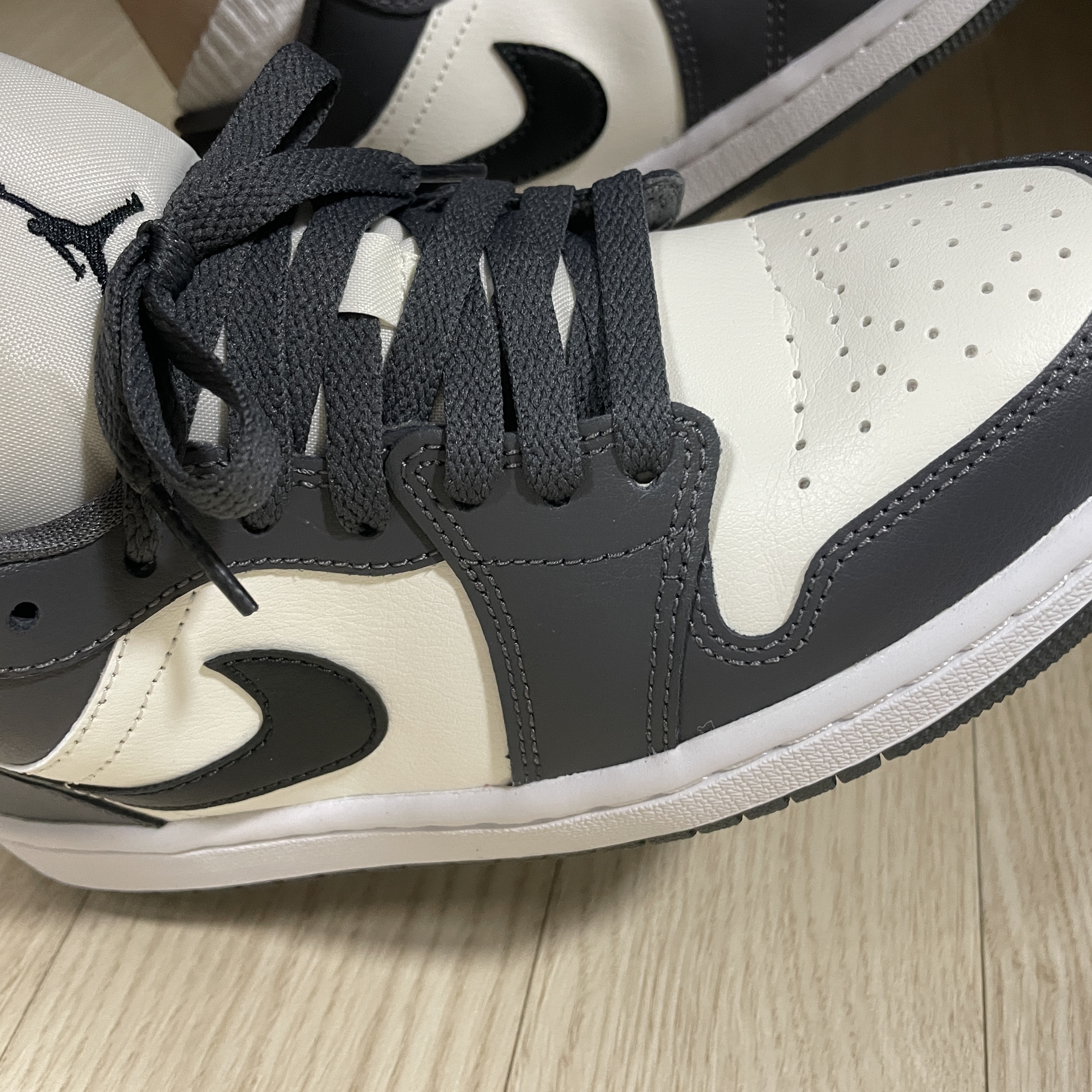 (W) Jordan 1 Low Sail Dark Grey 착용 스타일 - 2