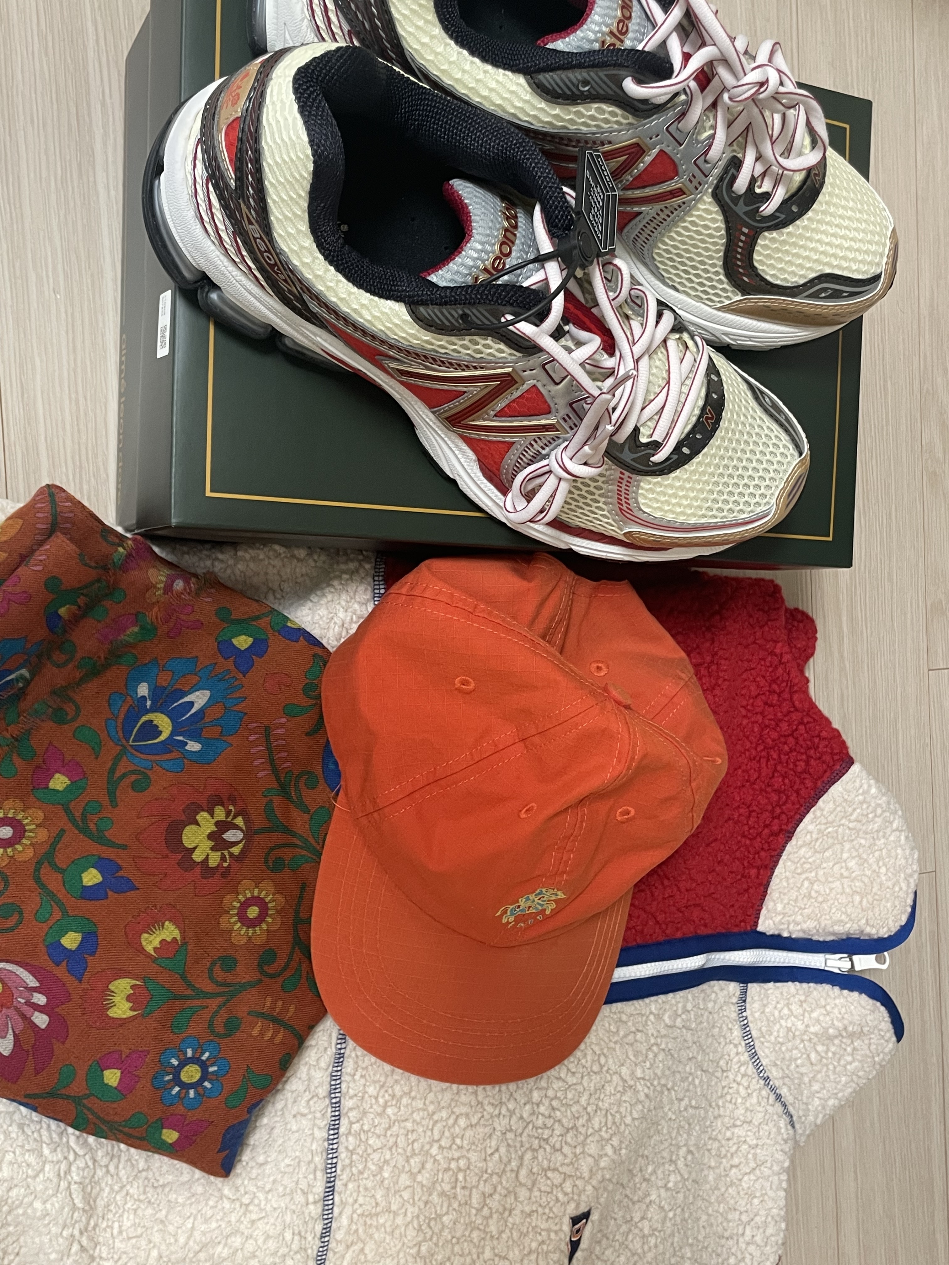 New Balance x Aime Leon Dore 860v2 Red 착용 스타일