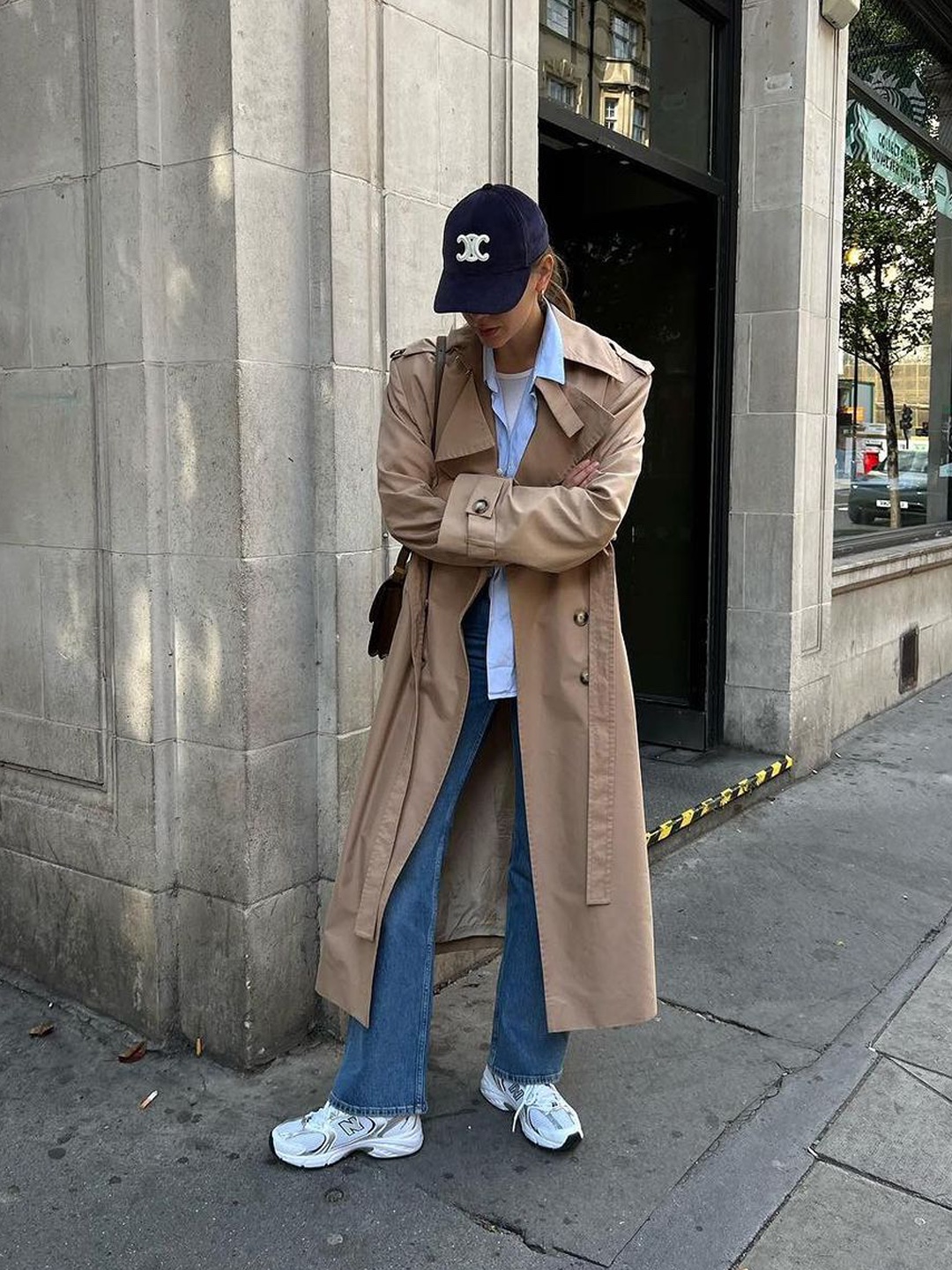 (W) Celine Triomphe Baseball Cap in Cotton Navy, (W) Celine Triomphe Baseball Cap in Cotton Khaki 착용 스타일 - 2
