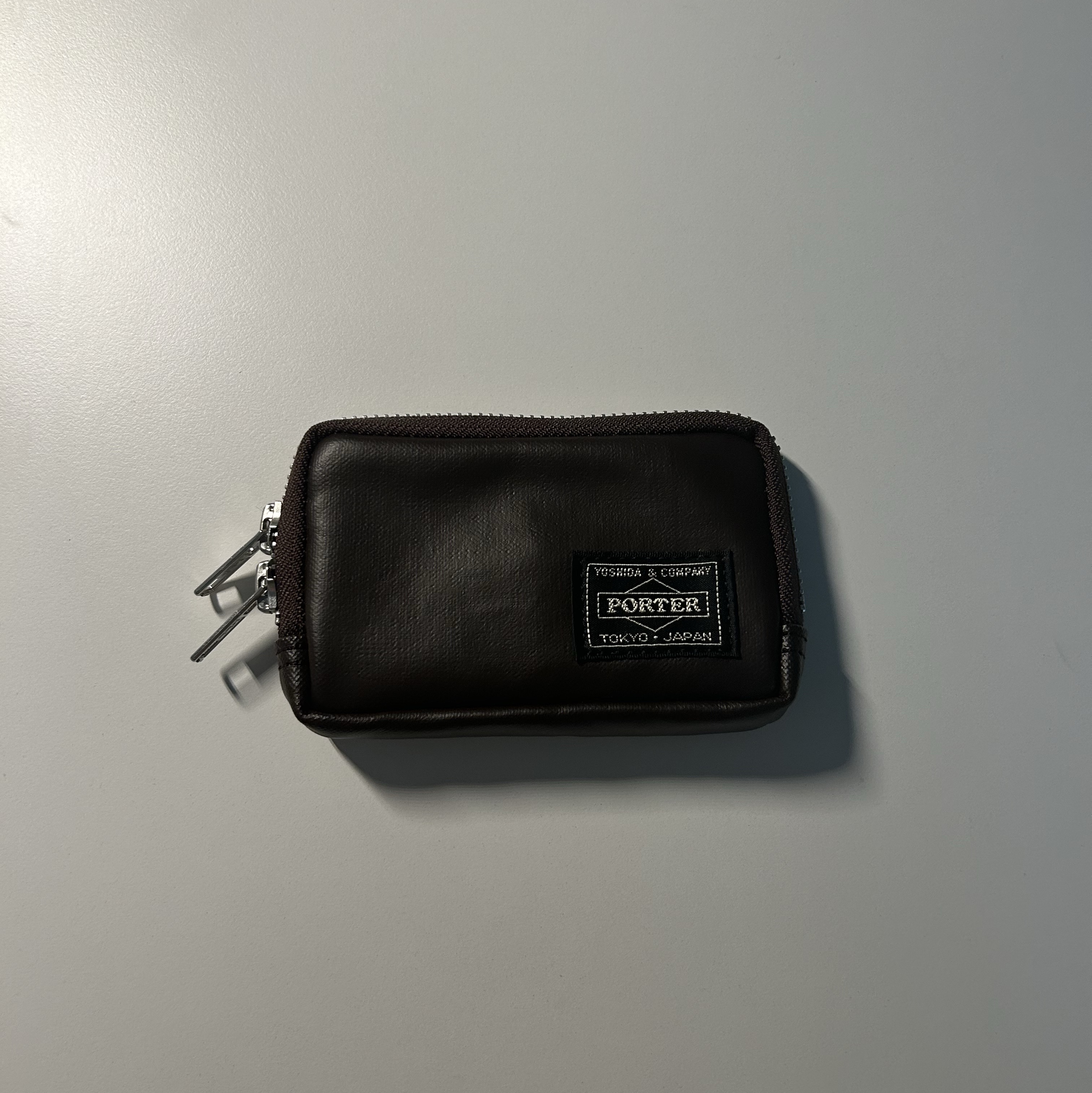 Porter Freestyle Multi Coin Case Brown 착용 스타일