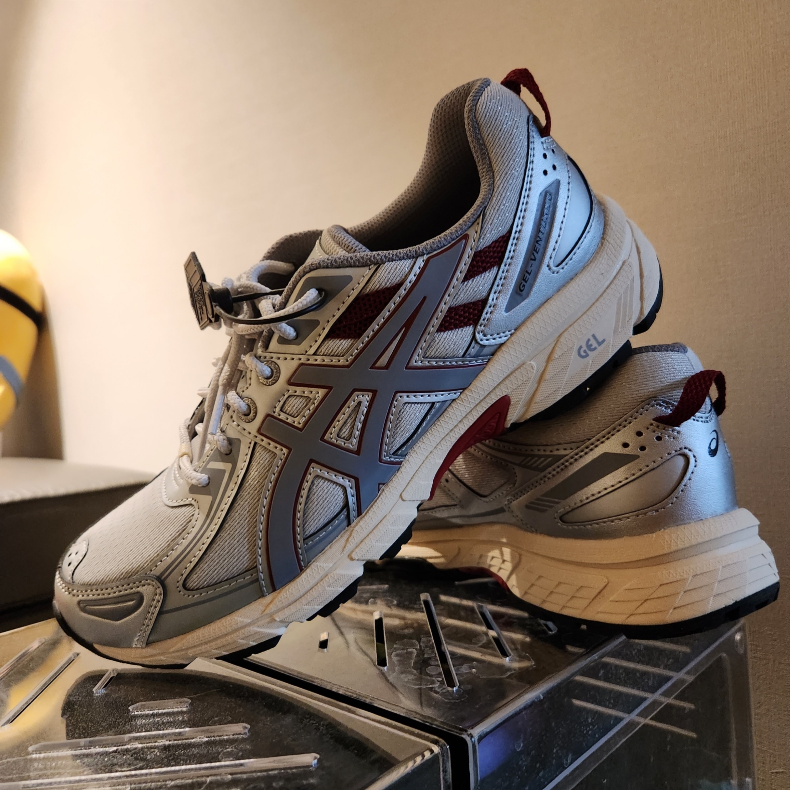 (W) Asics Gel-Venture 6 Glacier Grey Sheet Rock 착용 스타일 - 1