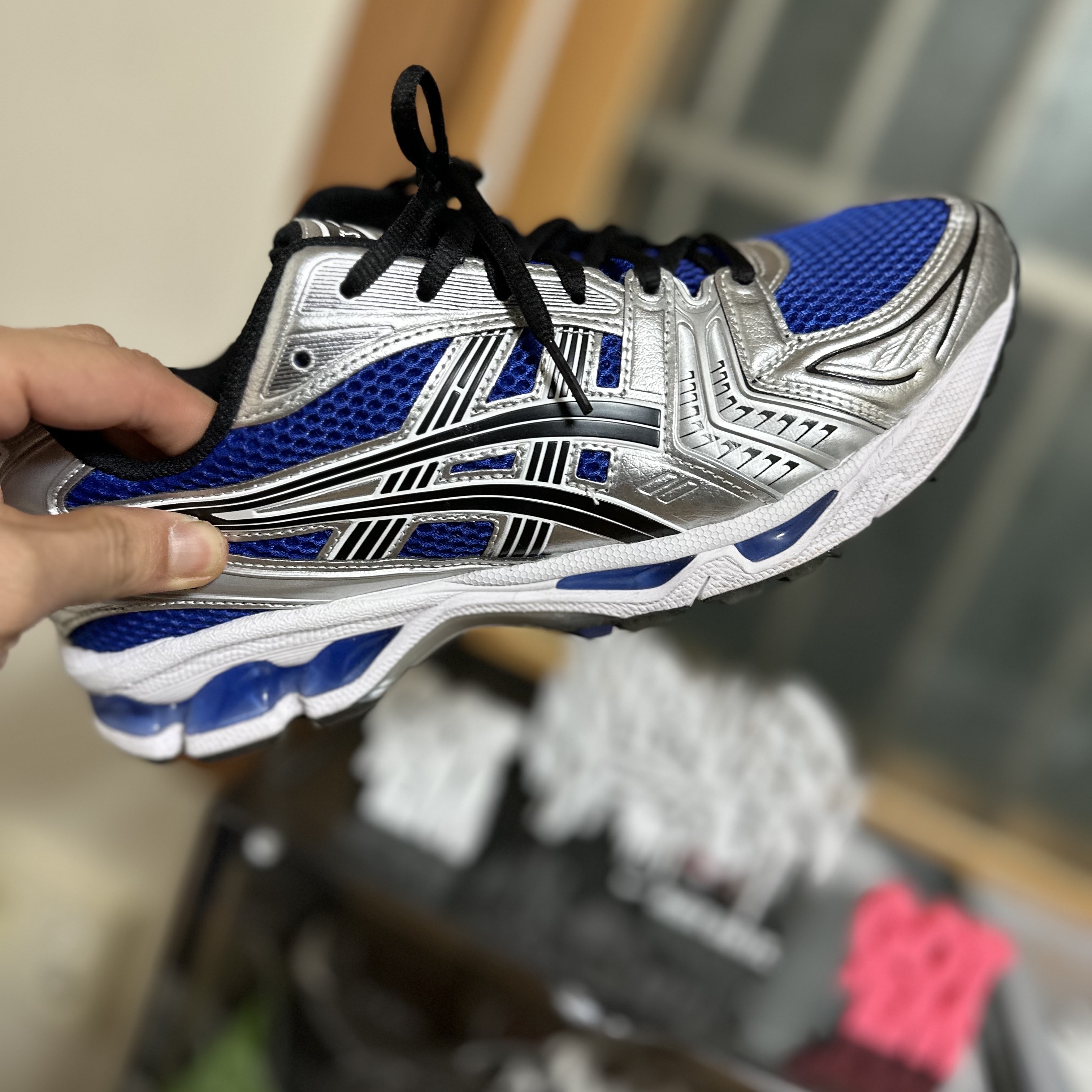 Asics Gel-Kayano 14 Monaco Blue Black 착용 스타일