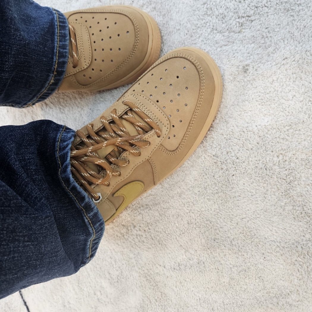 Nike Air Force 1 '07 WB Flax 착용 스타일 - 2