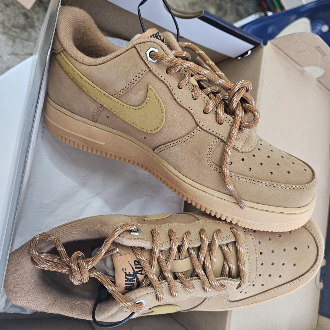 Nike Air Force 1 '07 WB Flax 착용 스타일 - 1
