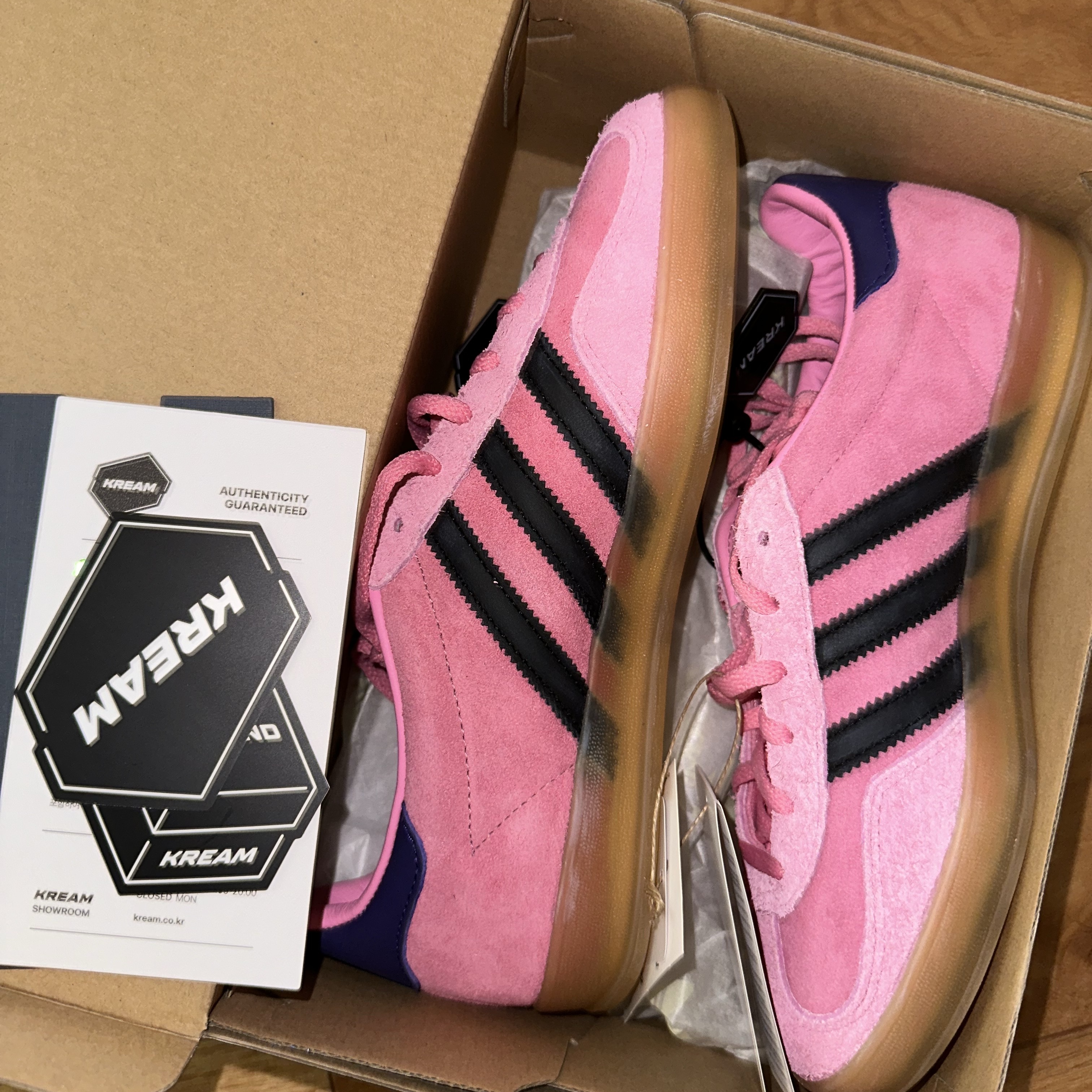 (W) Adidas Gazelle Indoor Bliss Pink 착용 스타일 - 2