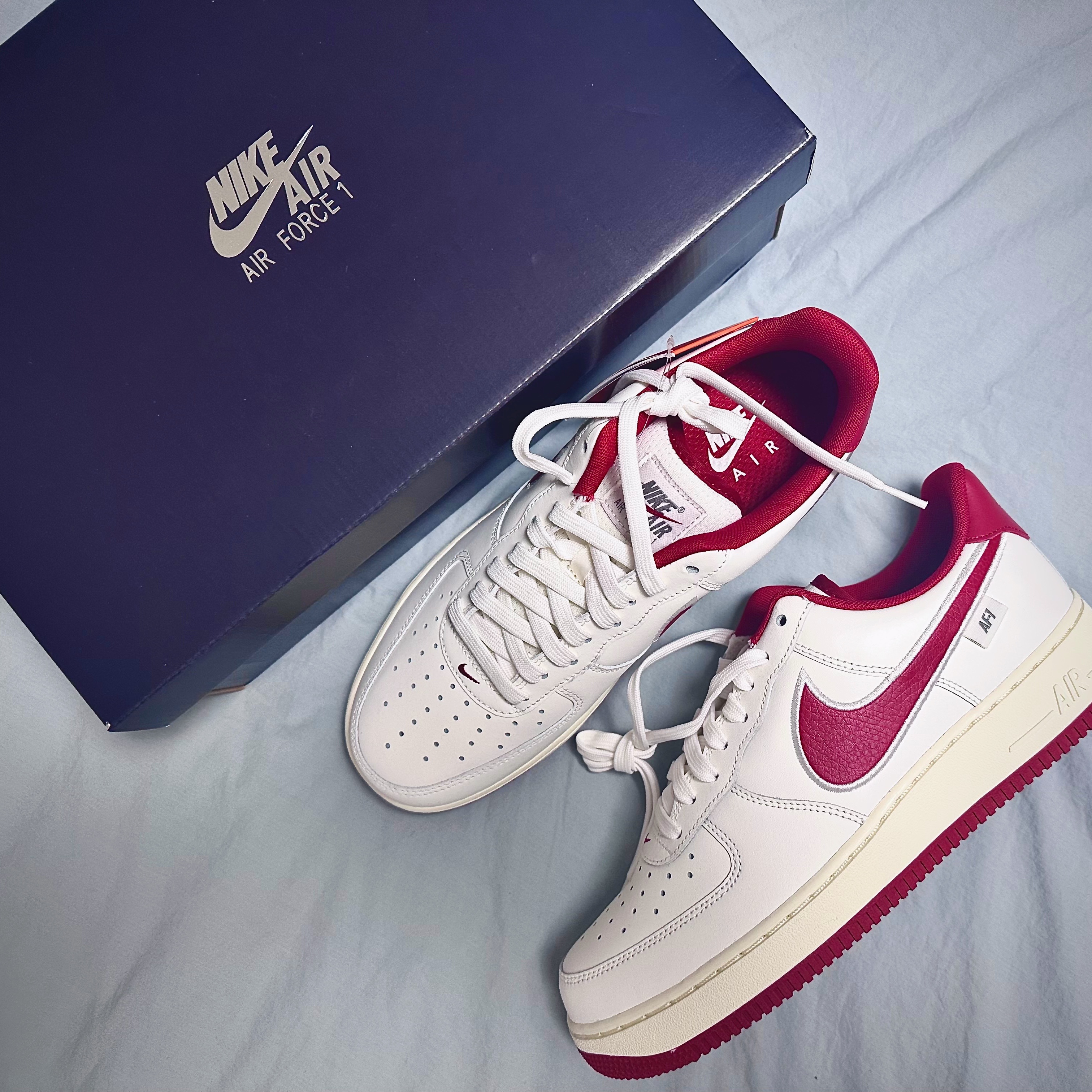 Nike Air Force 1 '07 Sail Gym Red 착용 스타일