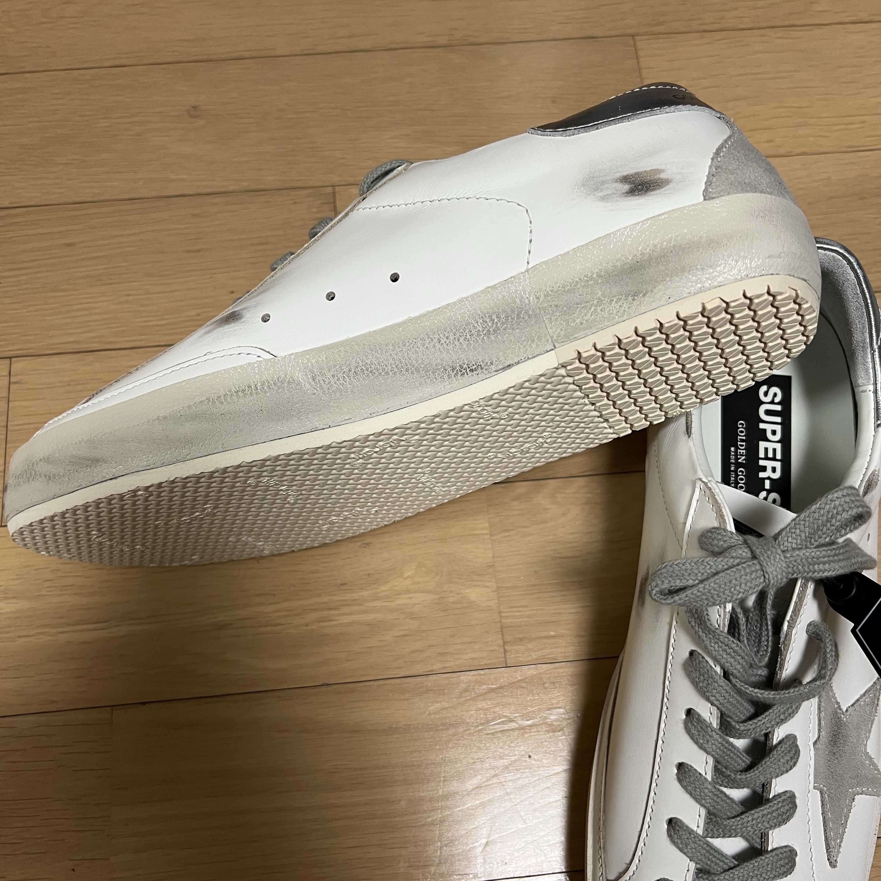 (W) Golden Goose Superstar White Black Heel Tab Sneakers 착용 스타일