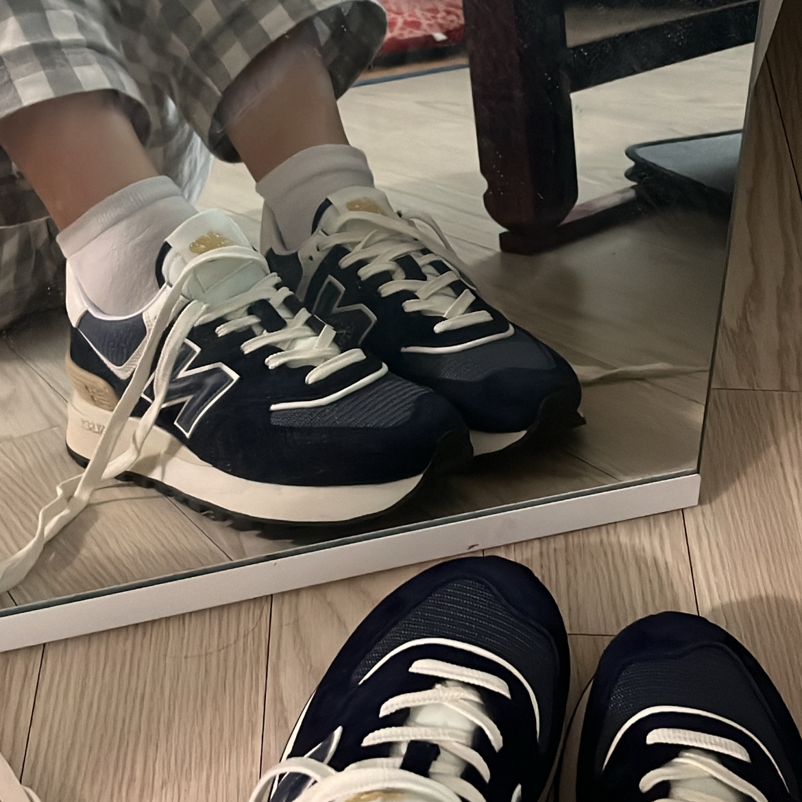 New Balance 574 Legacy Navy 착용 스타일 - 1