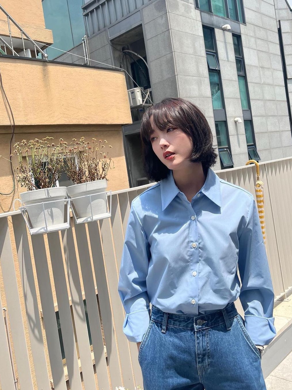 AMI de Coeur Tone-On-Tone Oxford Button Down Shirt Pale Pink, Amomento Wool Shirts Brown 착용 스타일 - 5